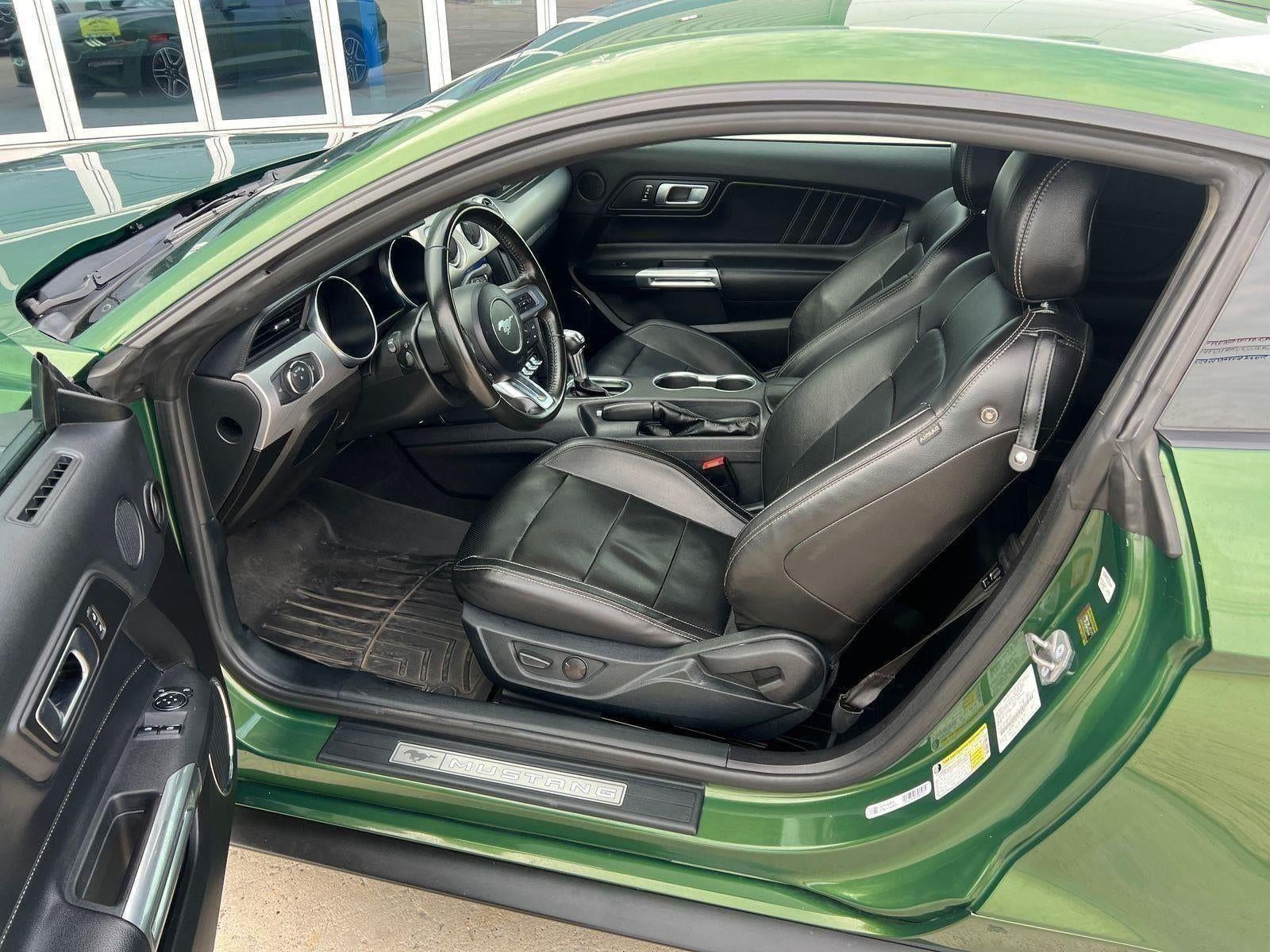 2022 Ford Mustang EcoBoost Premium