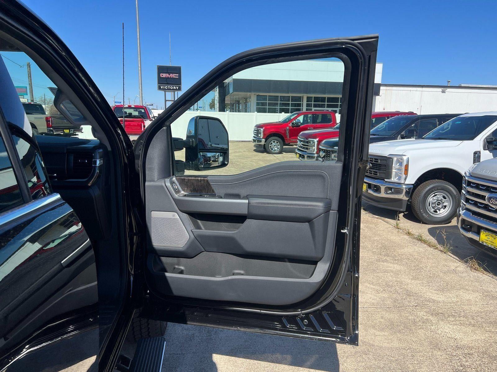 2026 Ford Super Duty F-250 Lariat