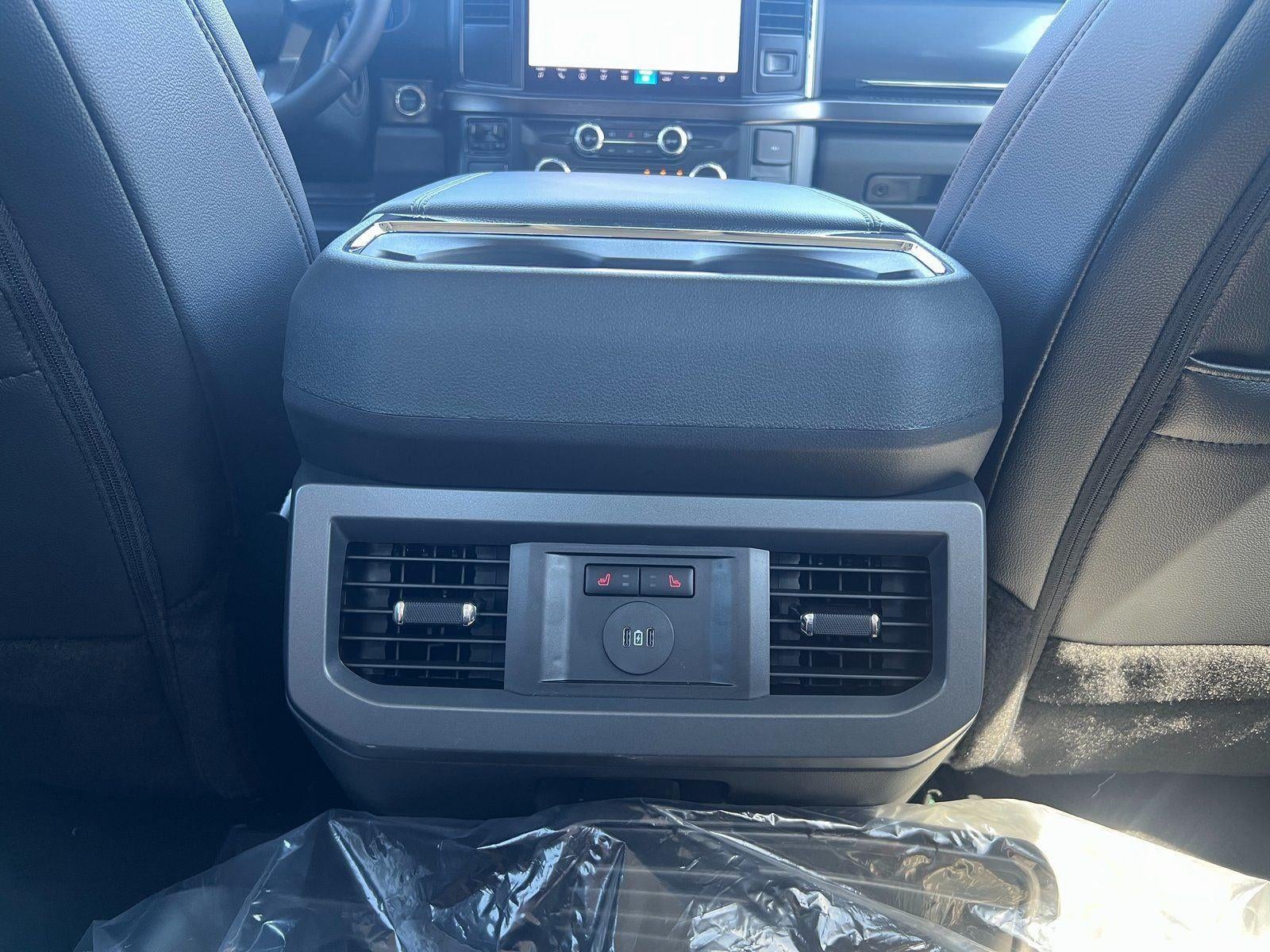 2026 Ford Super Duty F-350 Lariat