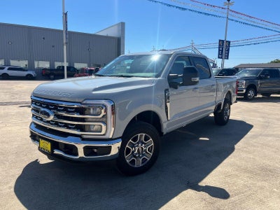 2026 Ford Super Duty F-350 Lariat