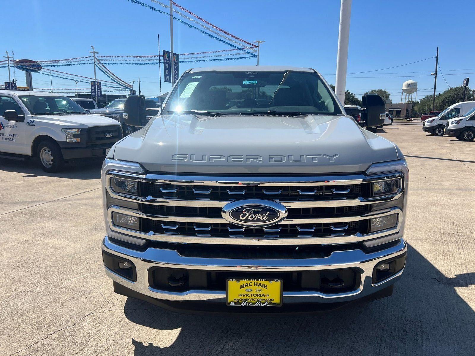2026 Ford Super Duty F-350 Lariat