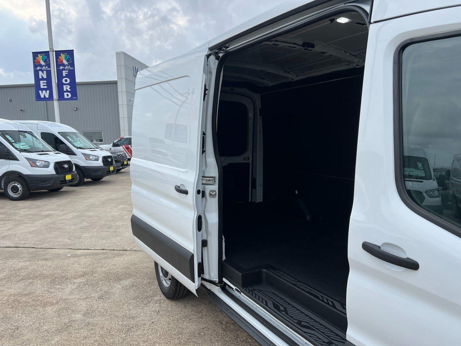 2026 Ford Transit Cargo Van Base