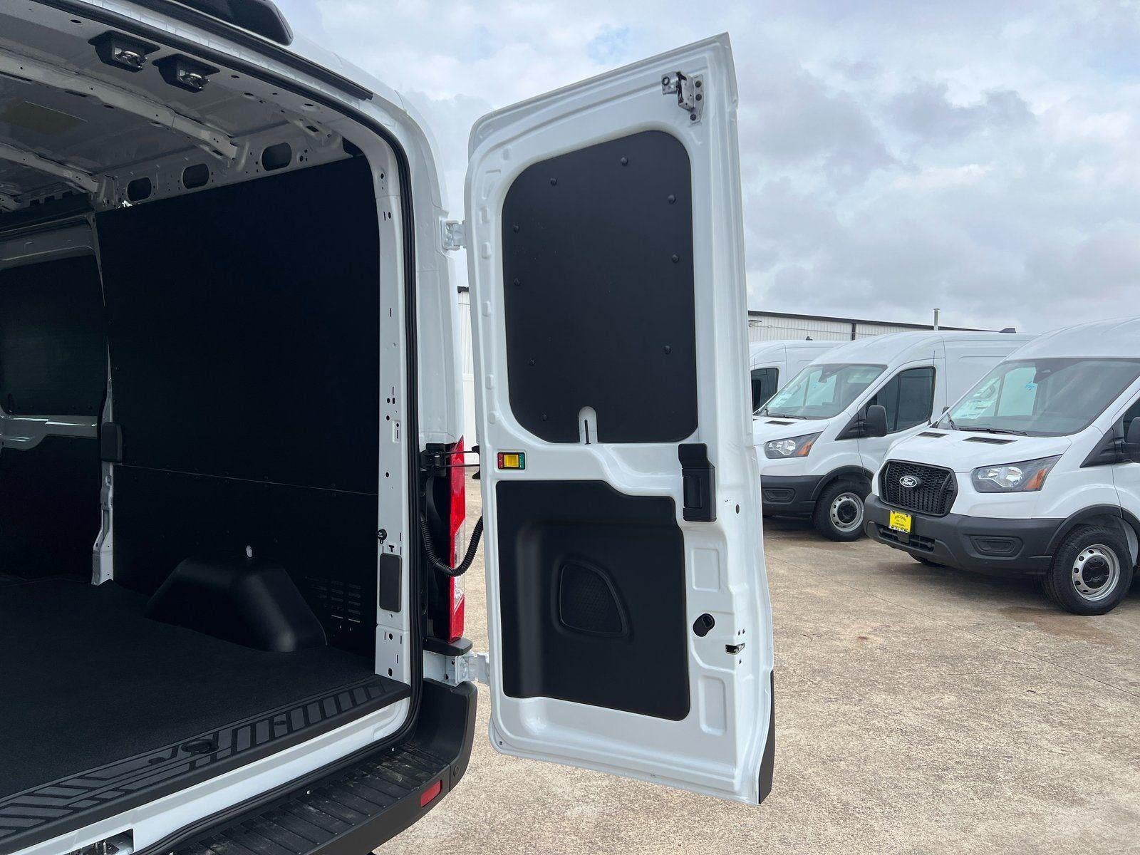 2026 Ford Transit Cargo Van Base
