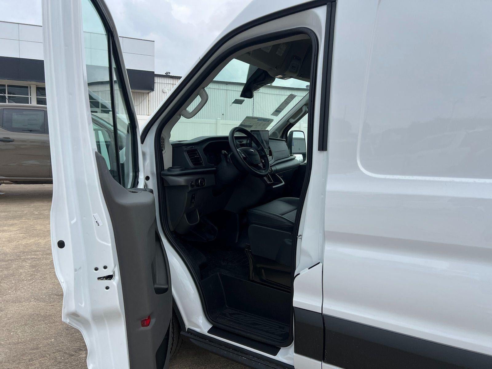 2026 Ford Transit Cargo Van Base