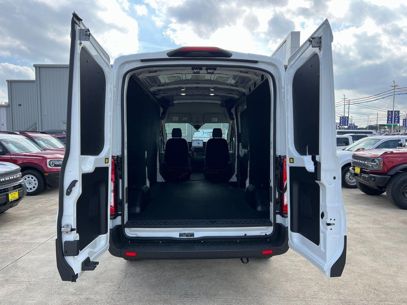 2026 Ford Transit Cargo Van Base
