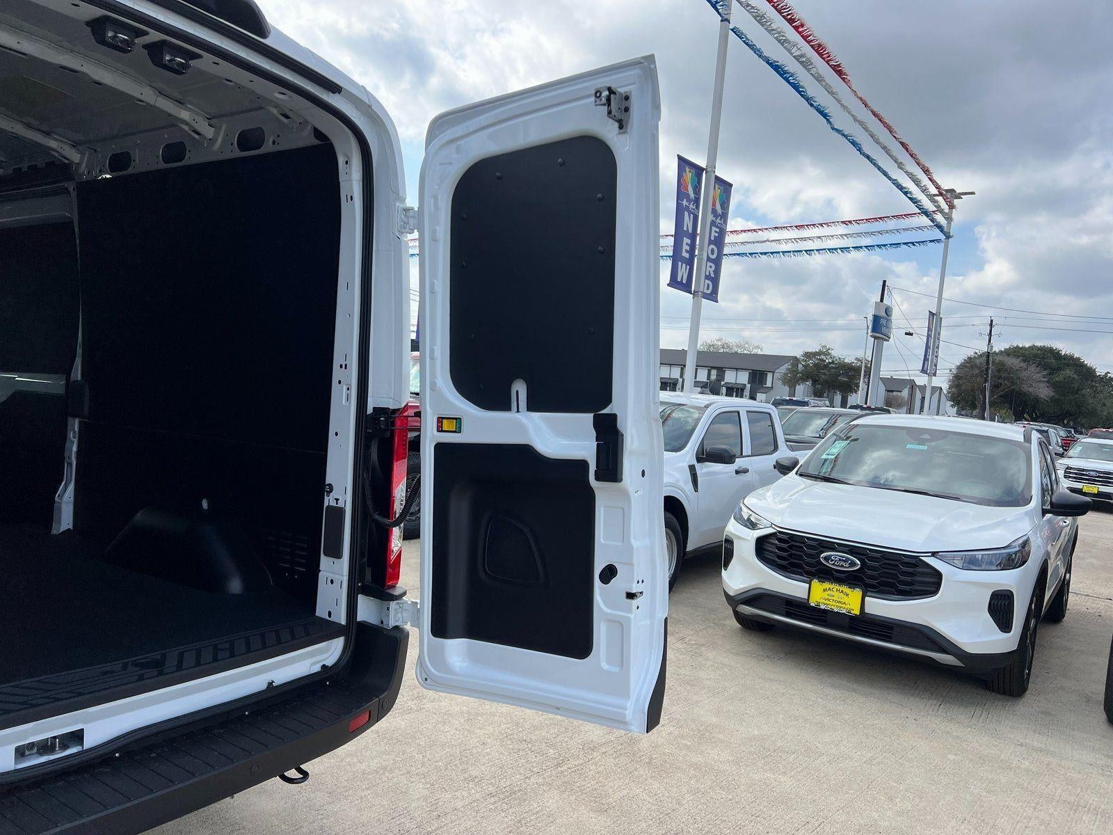 2026 Ford Transit Cargo Van Base