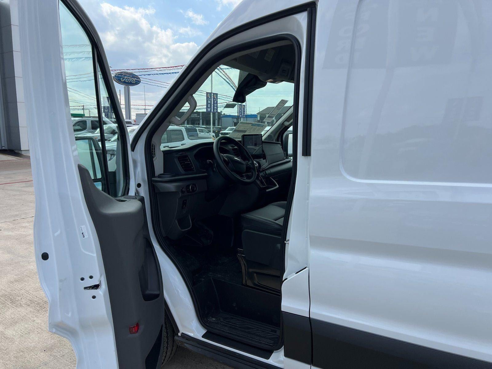 2026 Ford Transit Cargo Van Base