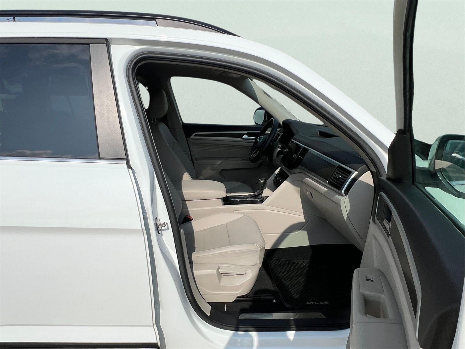 2022 Volkswagen Atlas 3.6L V6 SE w/Technology
