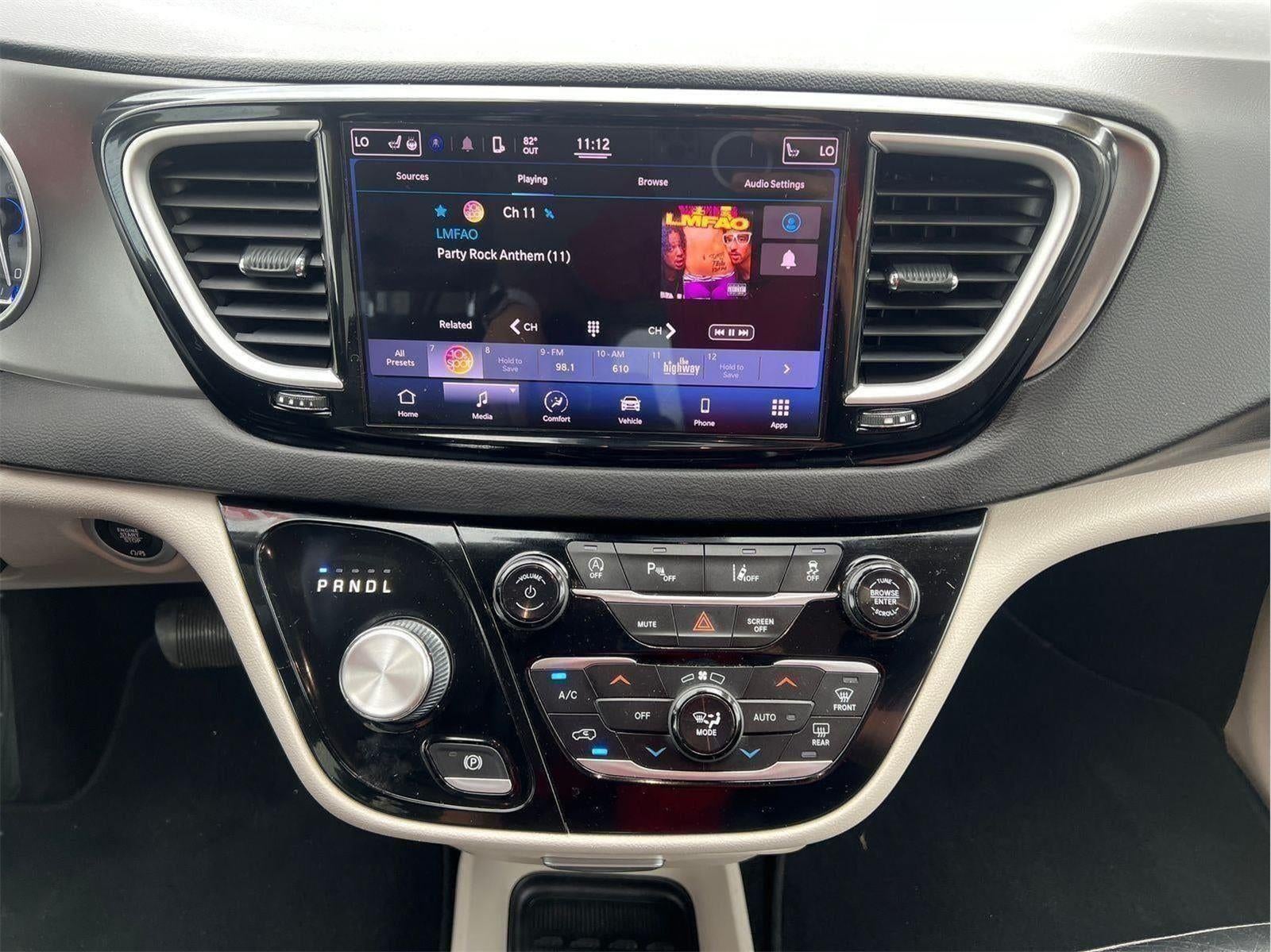 2022 Chrysler Pacifica Touring L