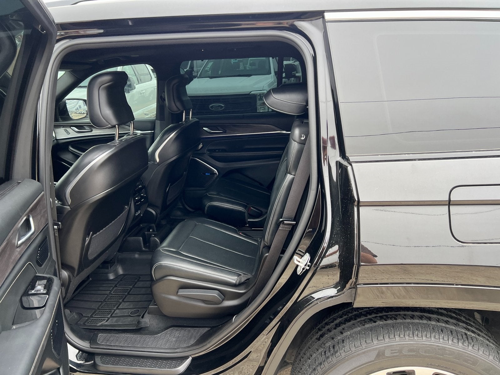 2022 Jeep Grand Cherokee L Overland