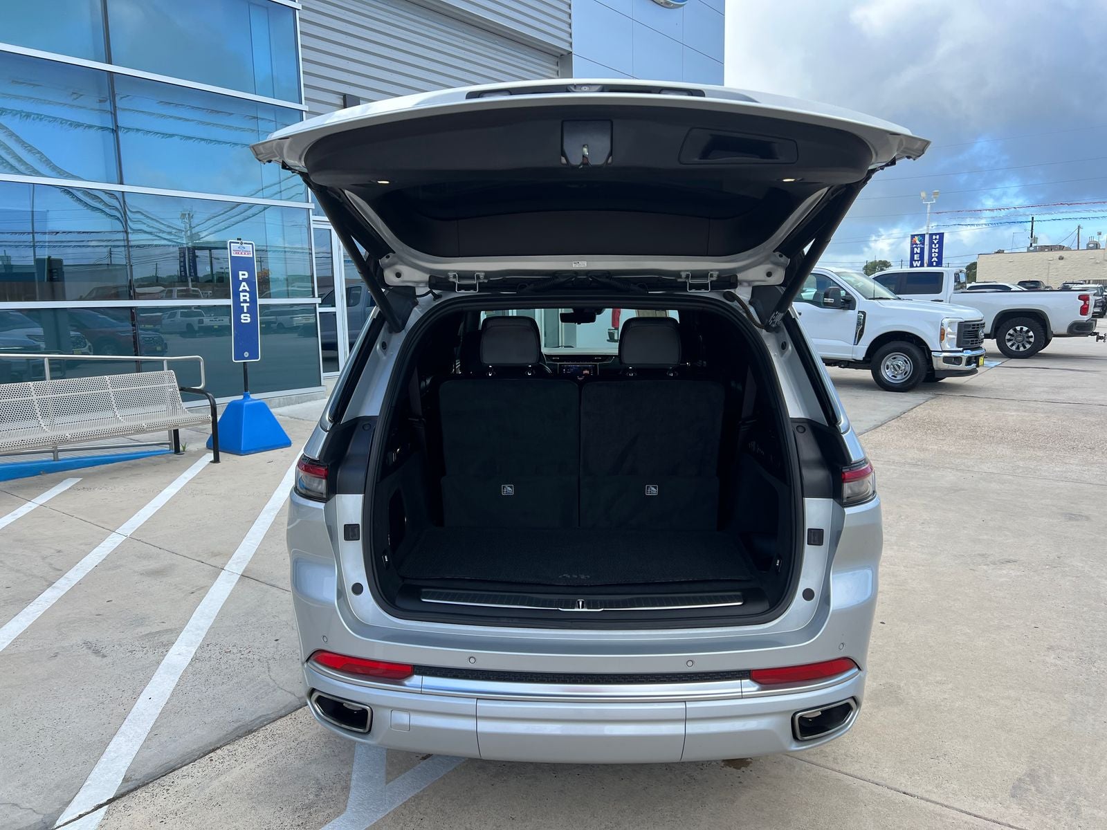 2023 Jeep Grand Cherokee L Summit