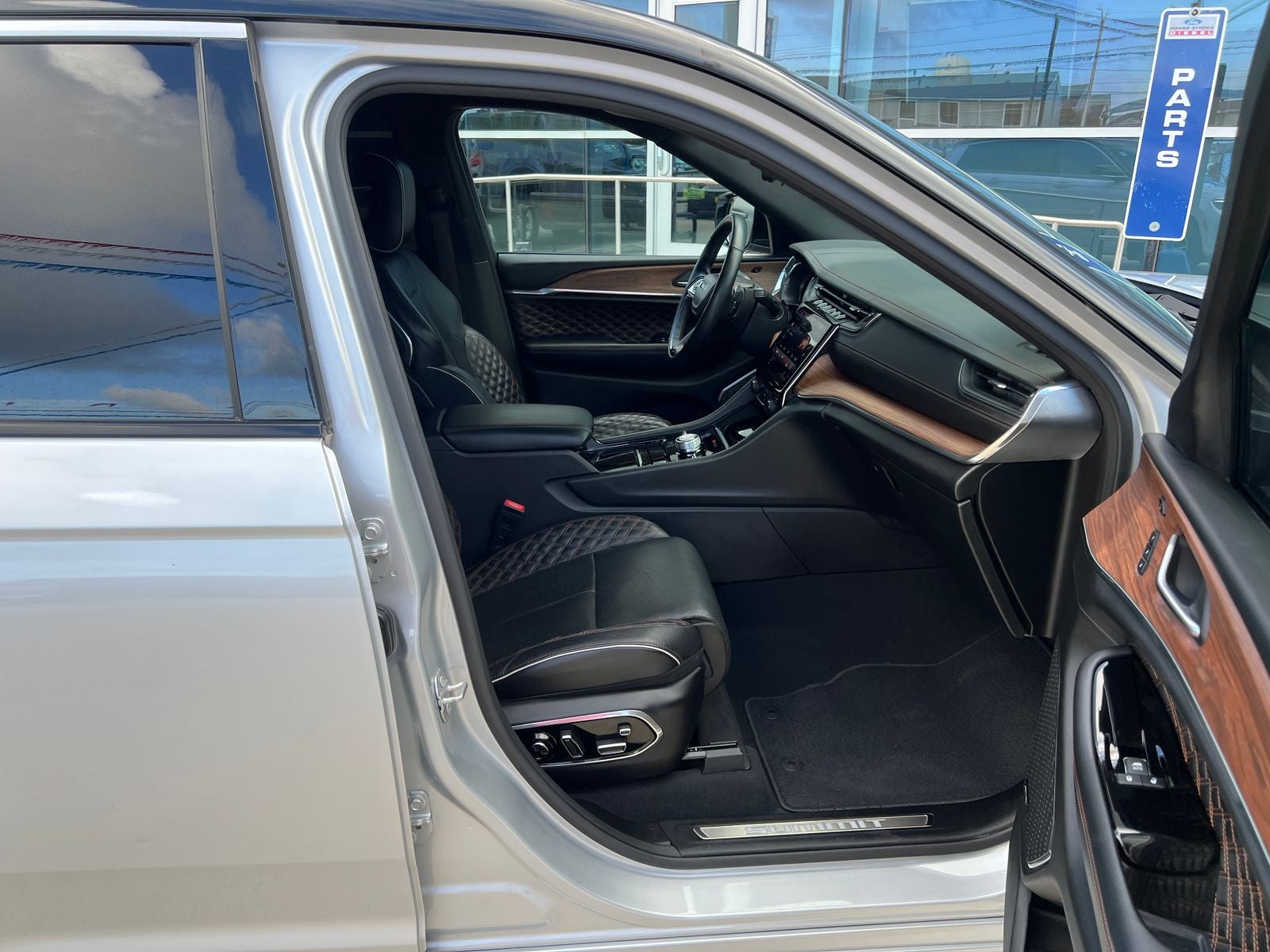 2023 Jeep Grand Cherokee L Summit