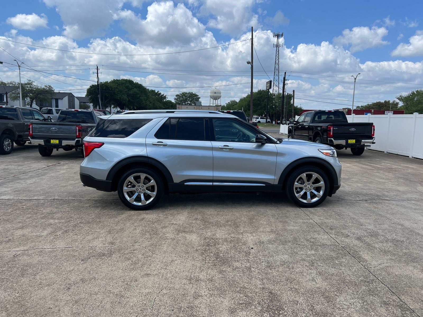 2020 Ford Explorer Platinum