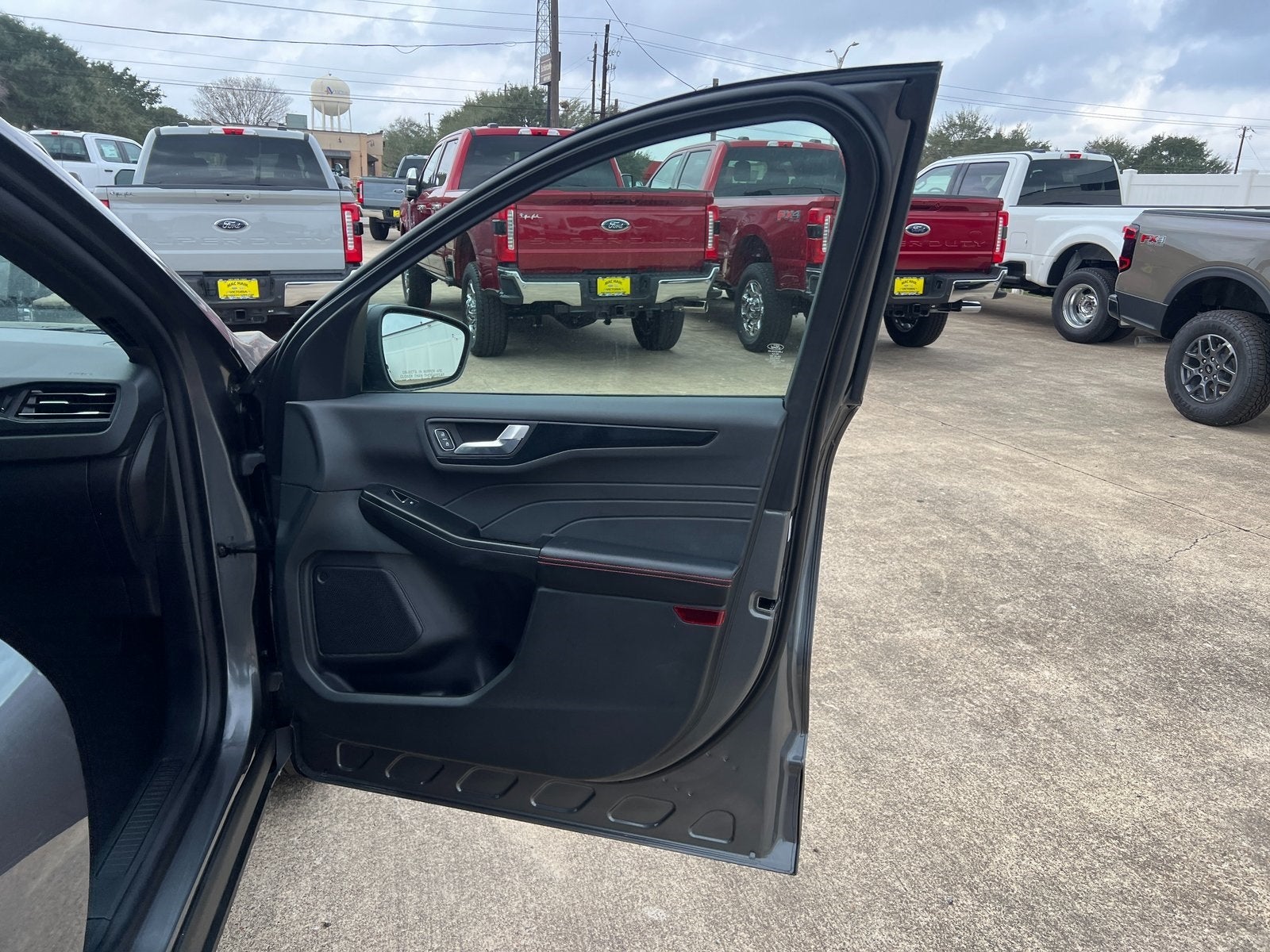 2025 Ford Escape ST-Line