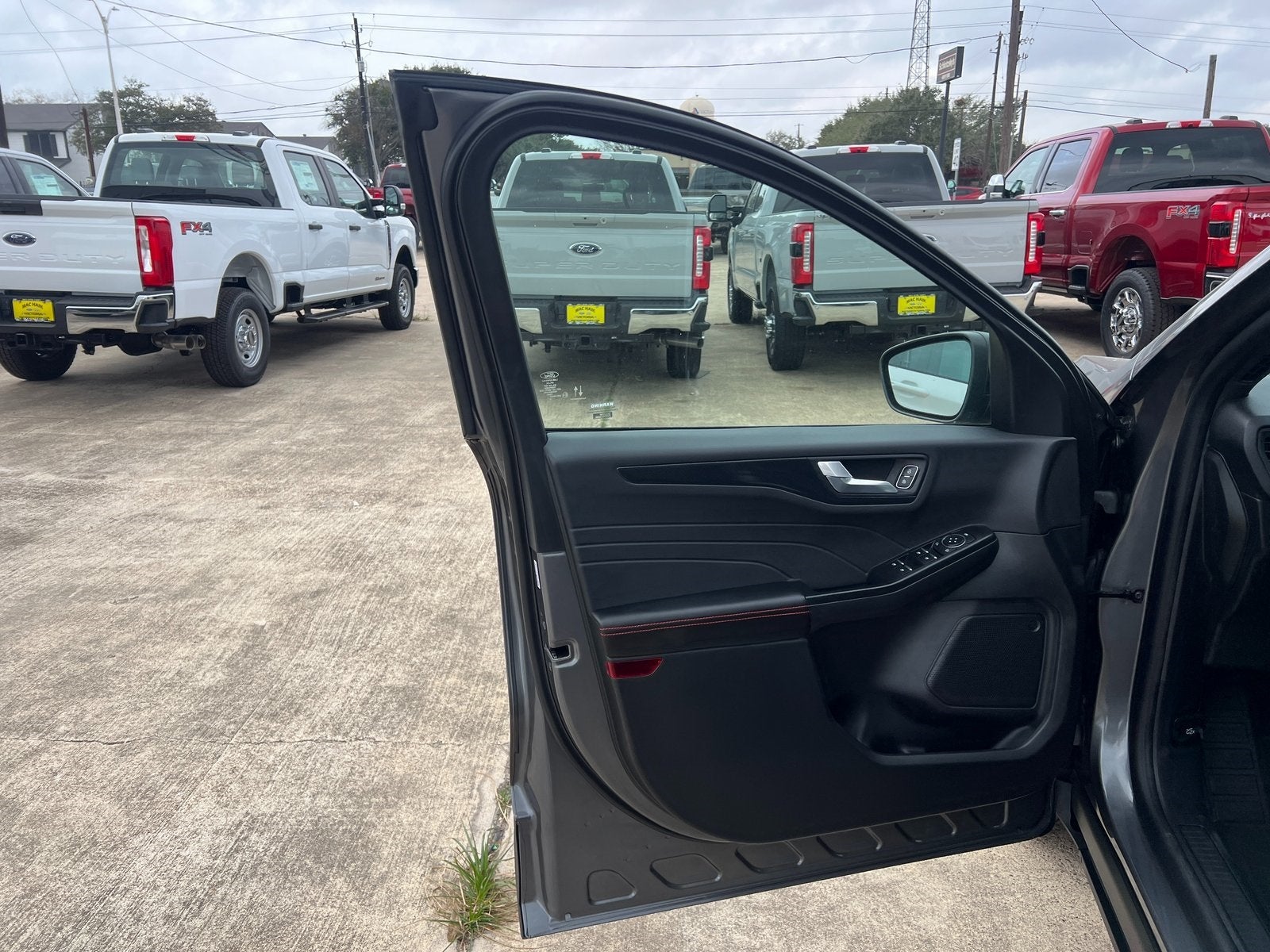 2025 Ford Escape ST-Line