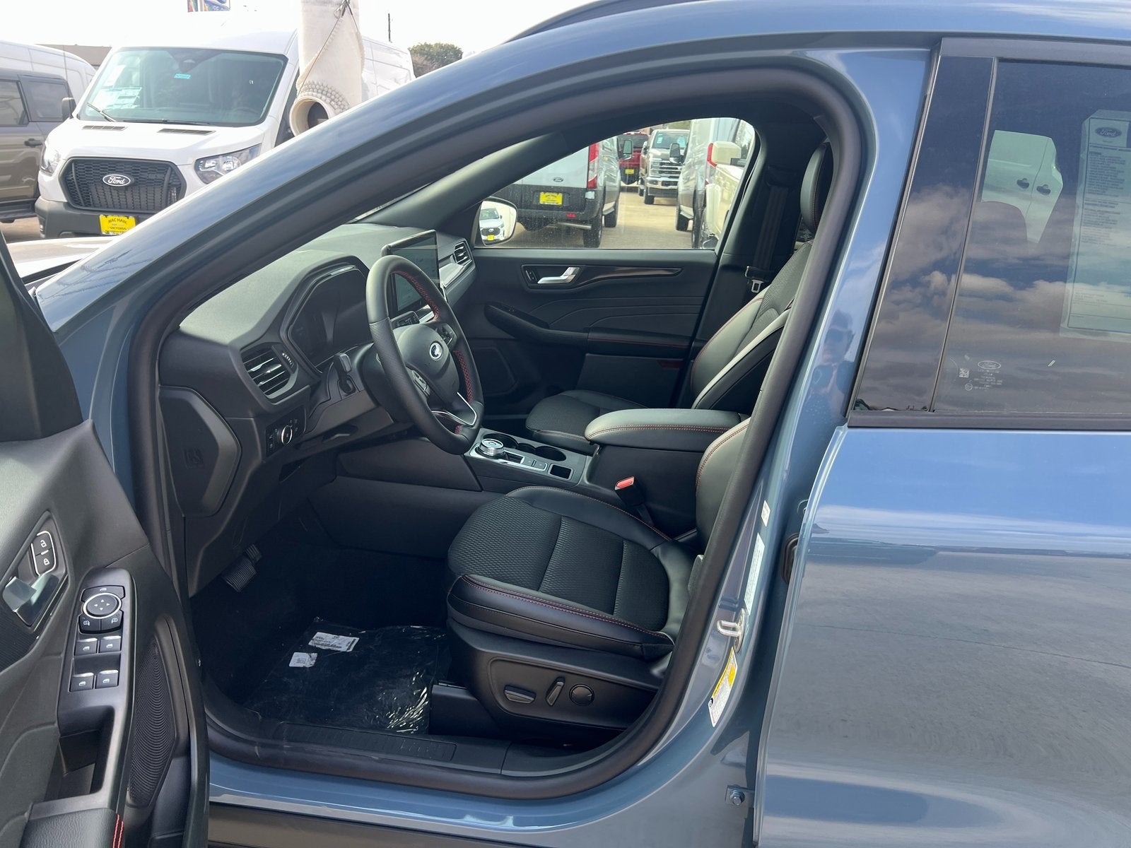 2026 Ford Escape Hybrid ST-Line Select