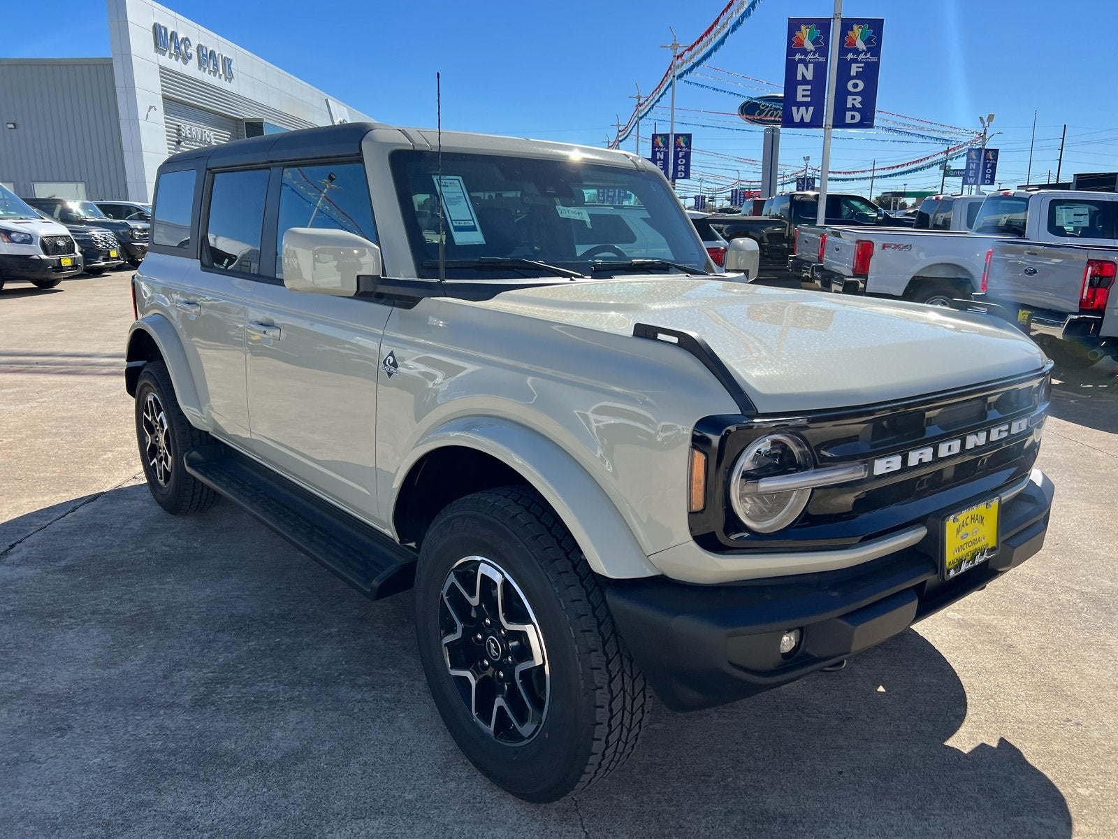 2025 Ford Bronco Outer Banks