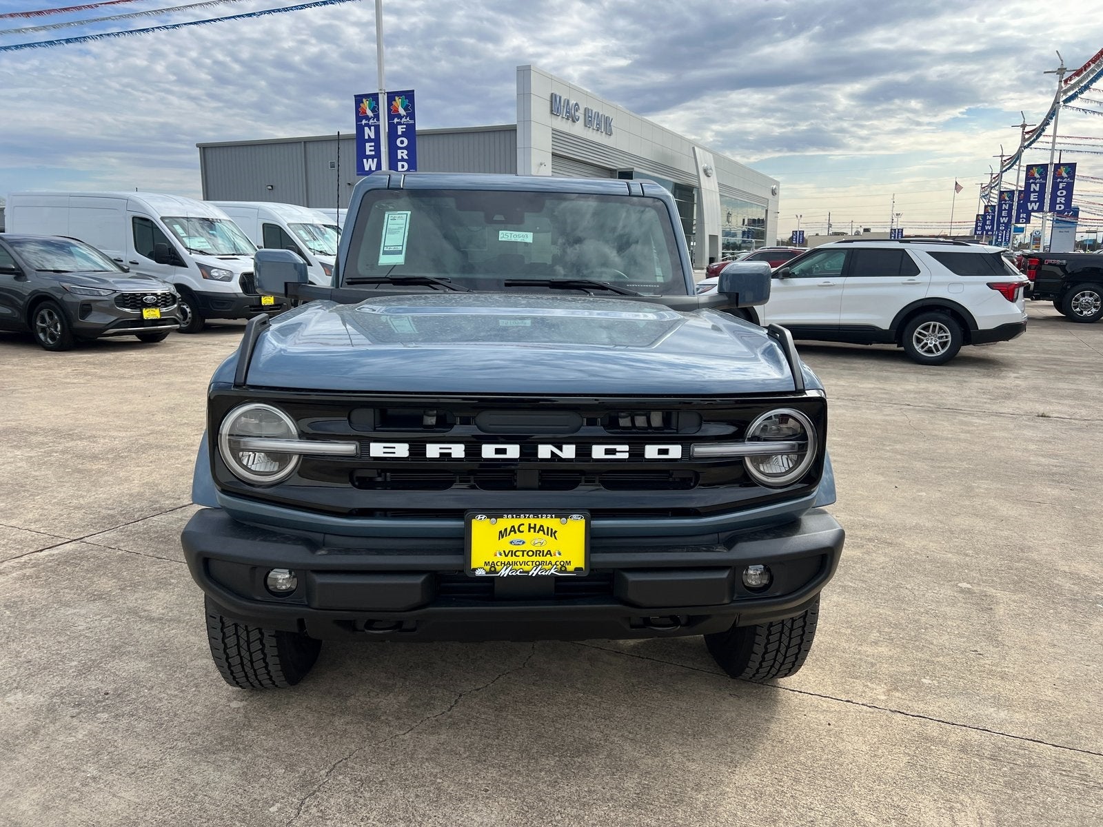 2025 Ford Bronco Outer Banks