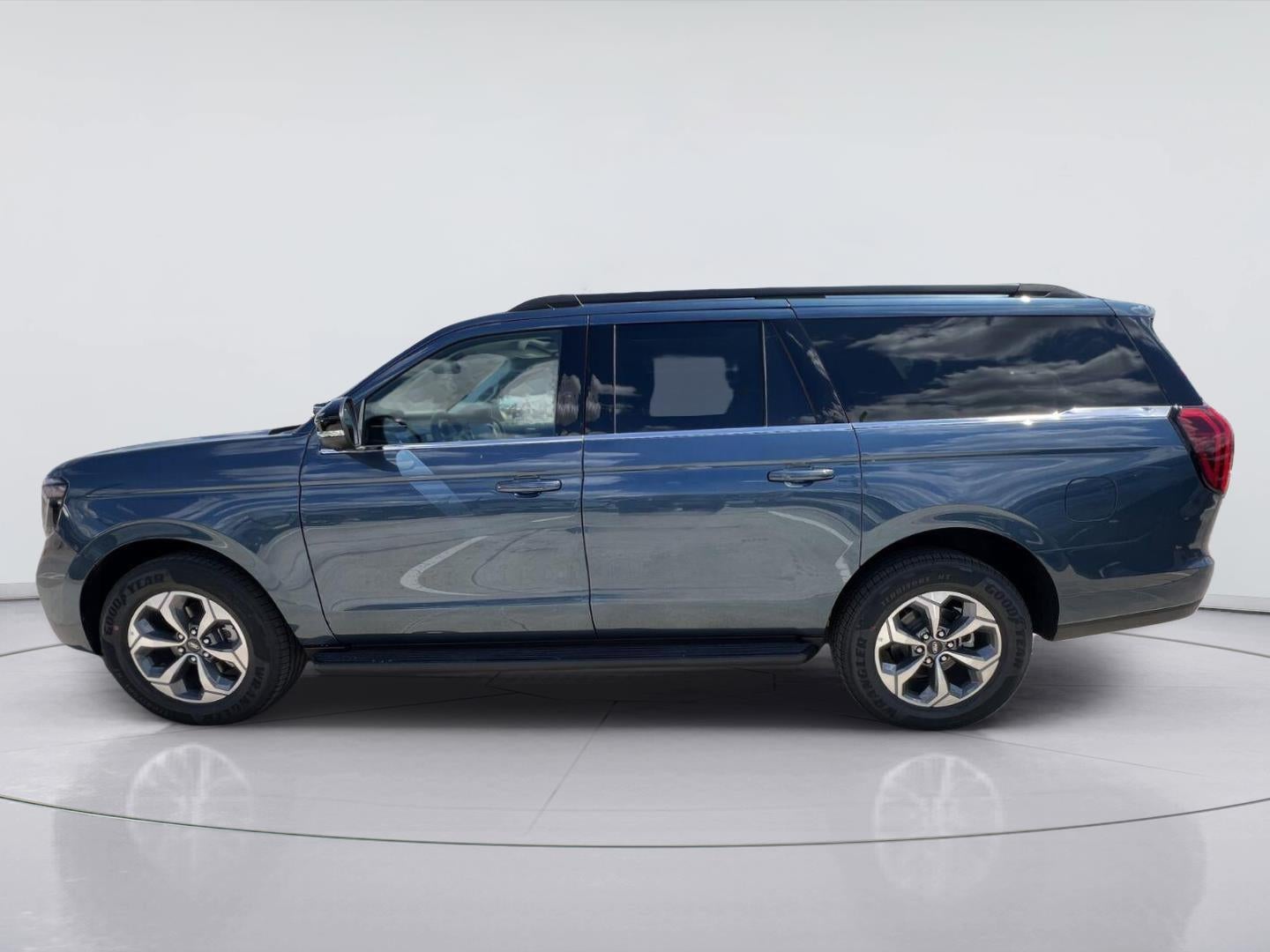 2027 Ford Expedition Max Active
