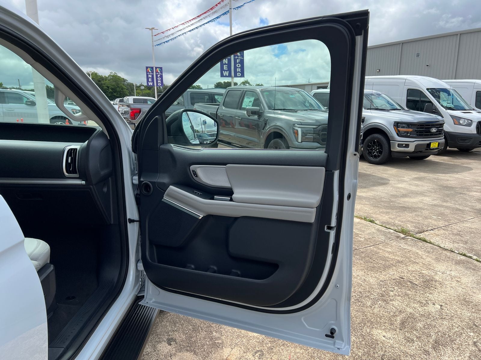 2026 Ford Expedition Active