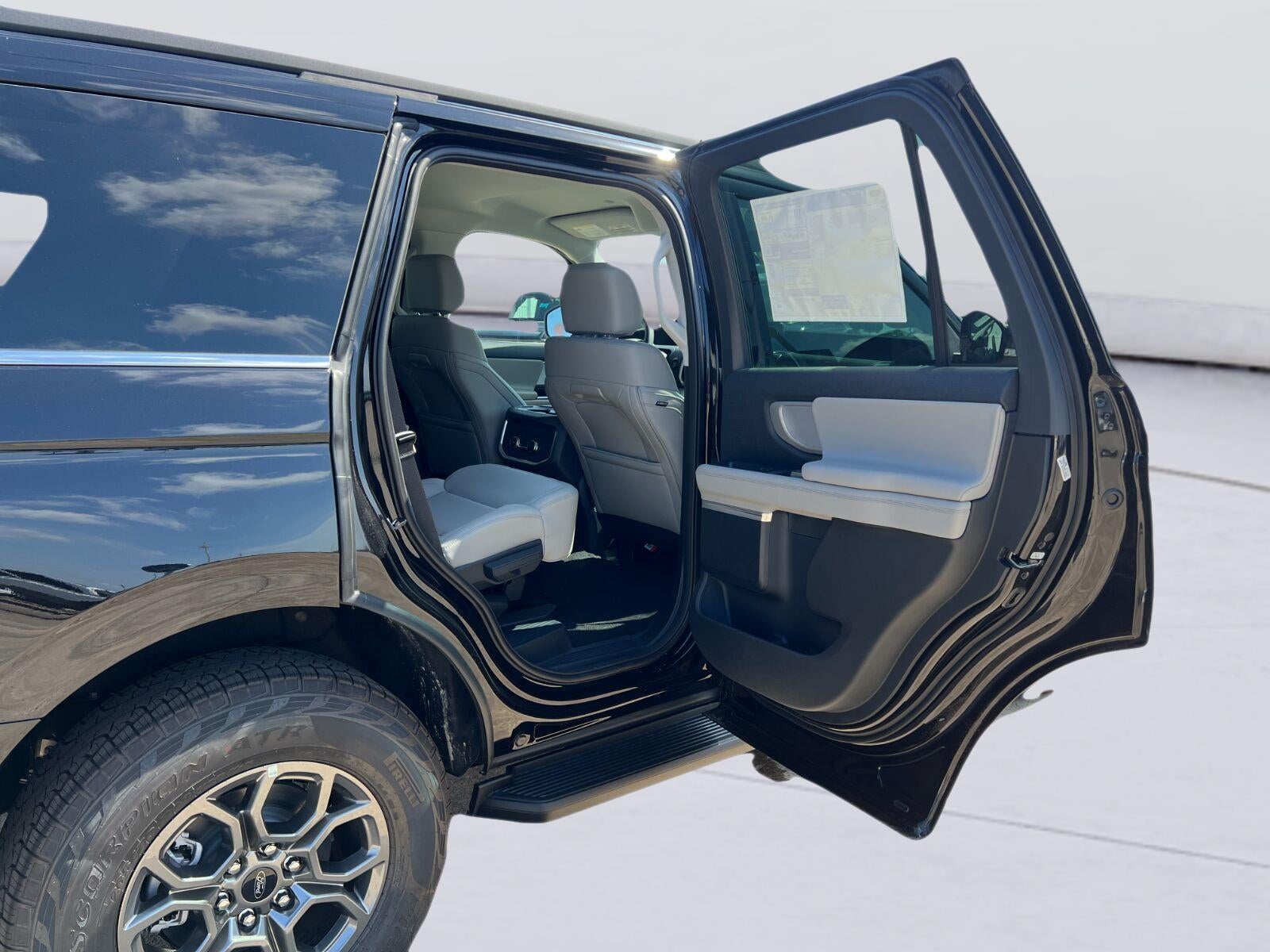 2027 Ford Expedition Active