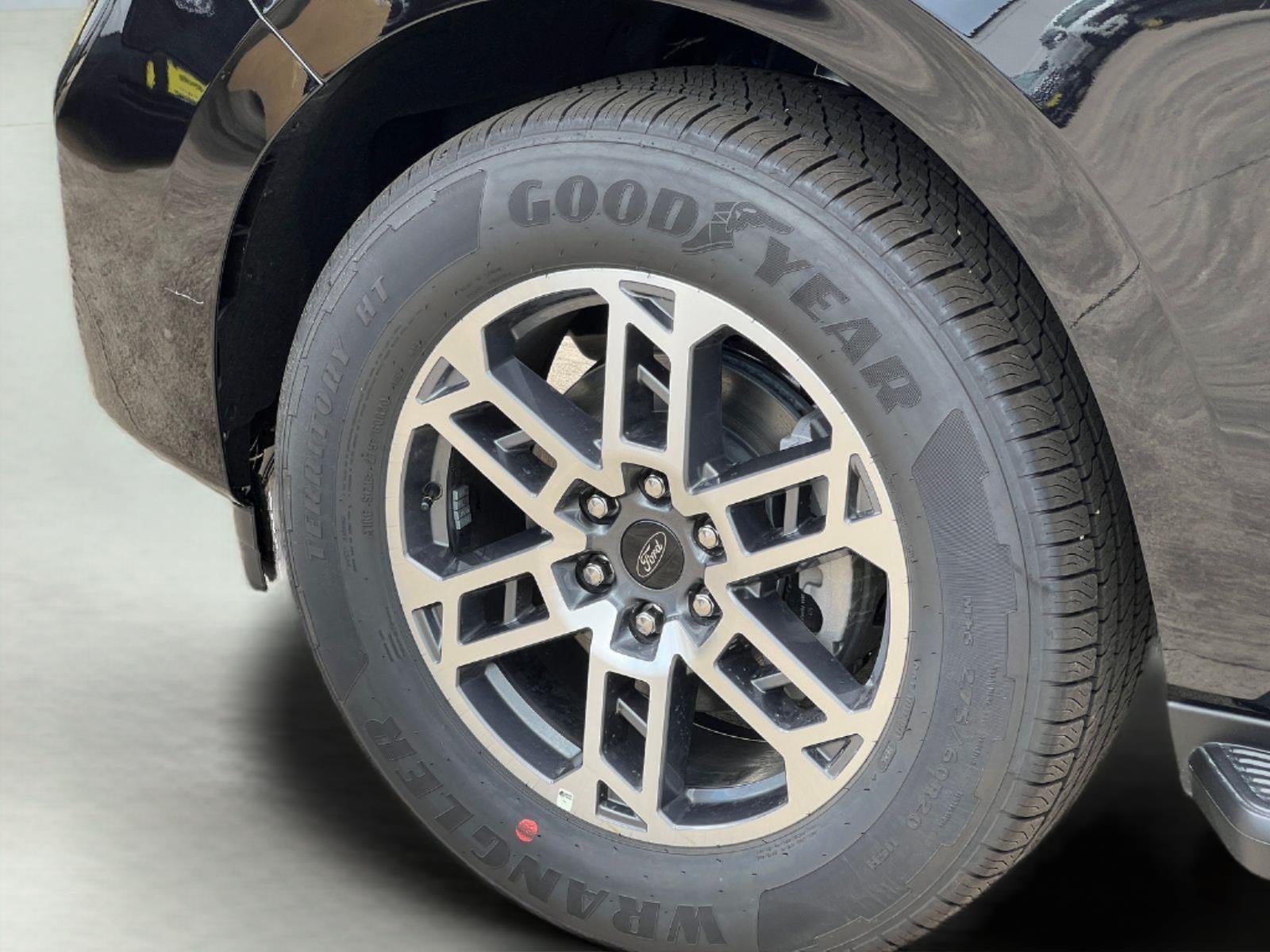 2026 Ford Expedition Active