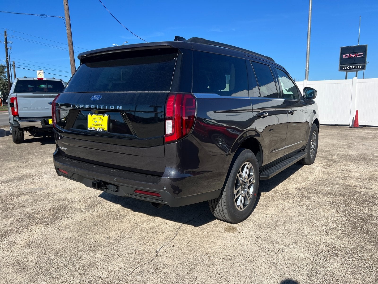 2025 Ford Expedition Active