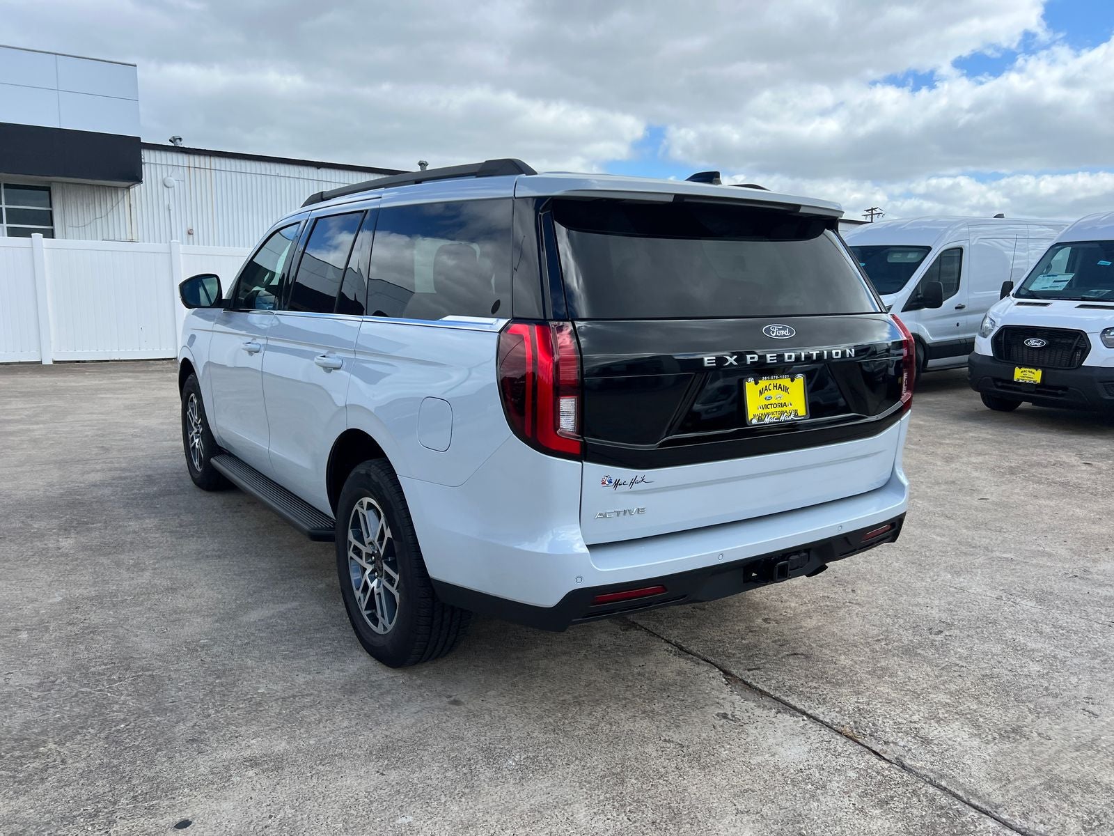 2025 Ford Expedition Active