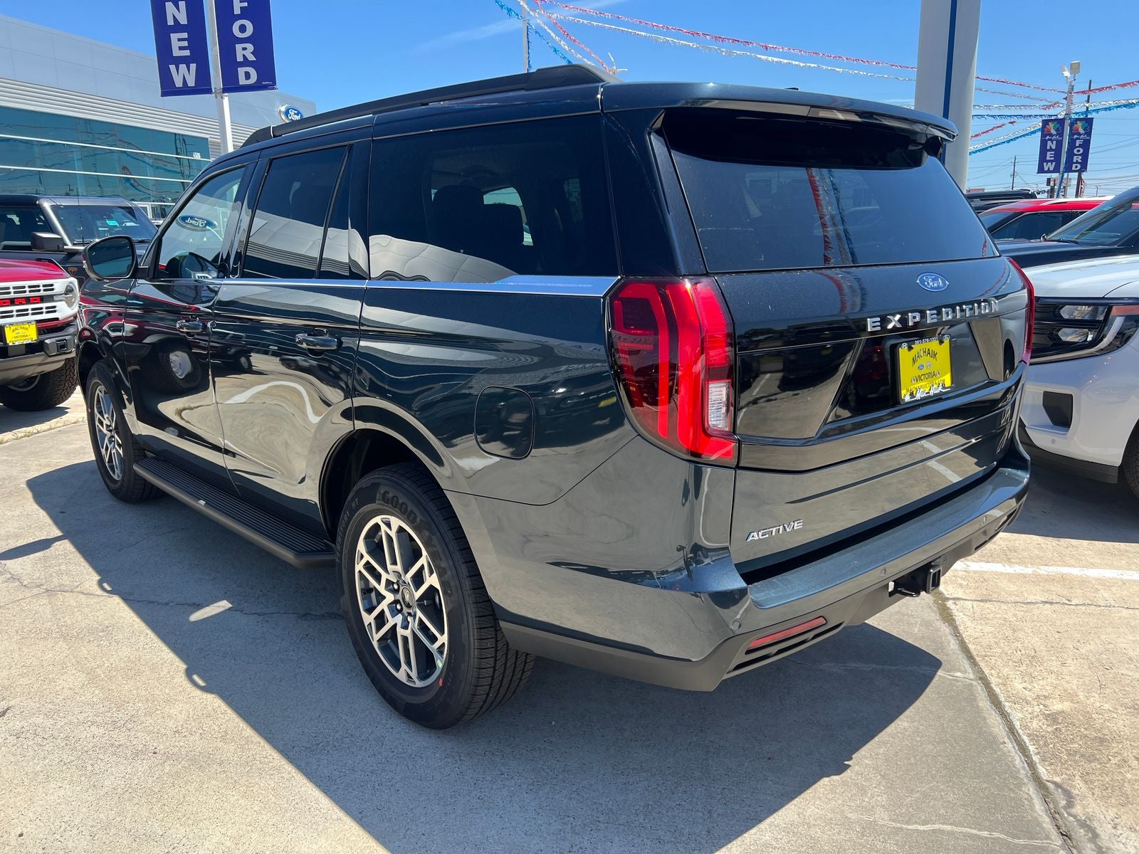 2026 Ford Expedition Active