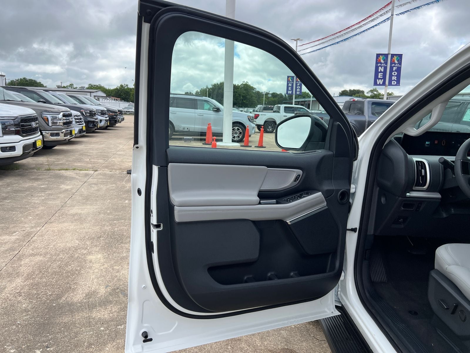 2026 Ford Expedition Active