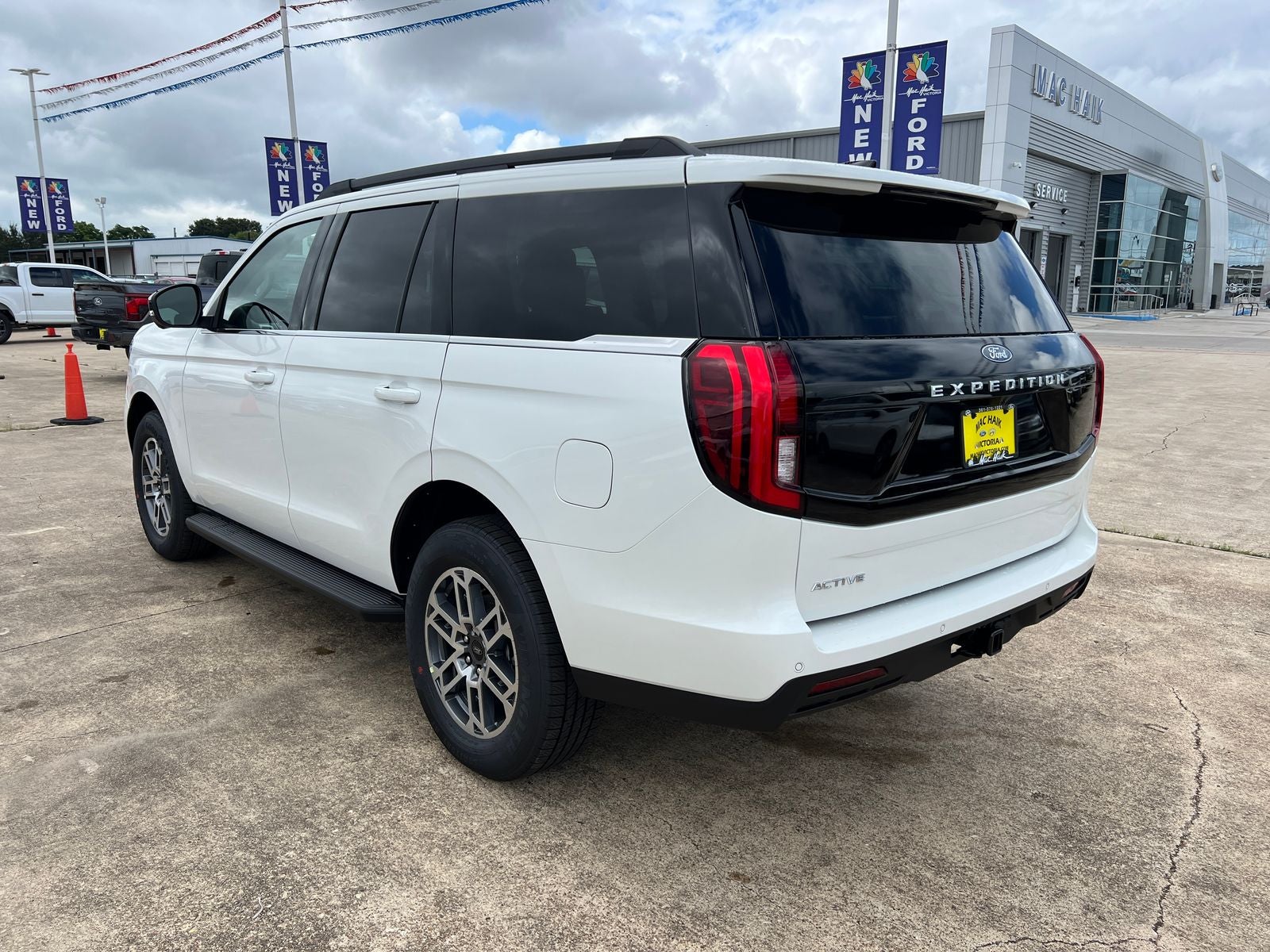 2026 Ford Expedition Active