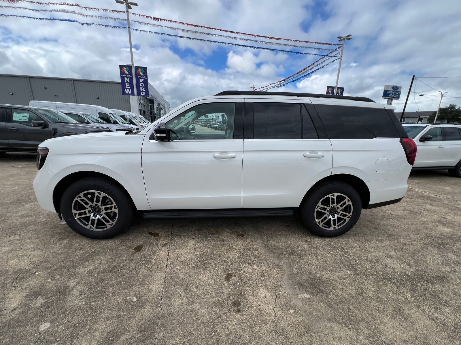 2026 Ford Expedition Active