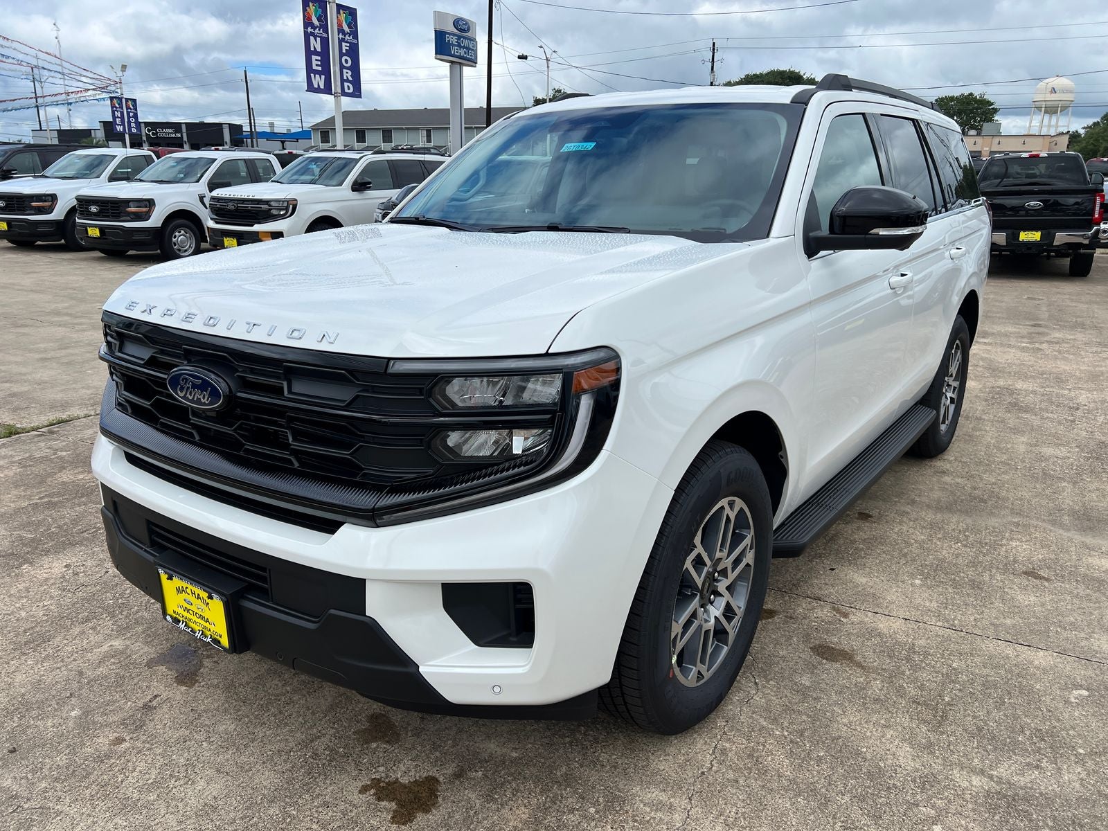 2026 Ford Expedition Active