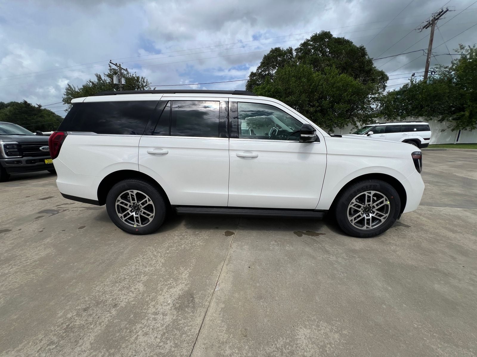 2026 Ford Expedition Active