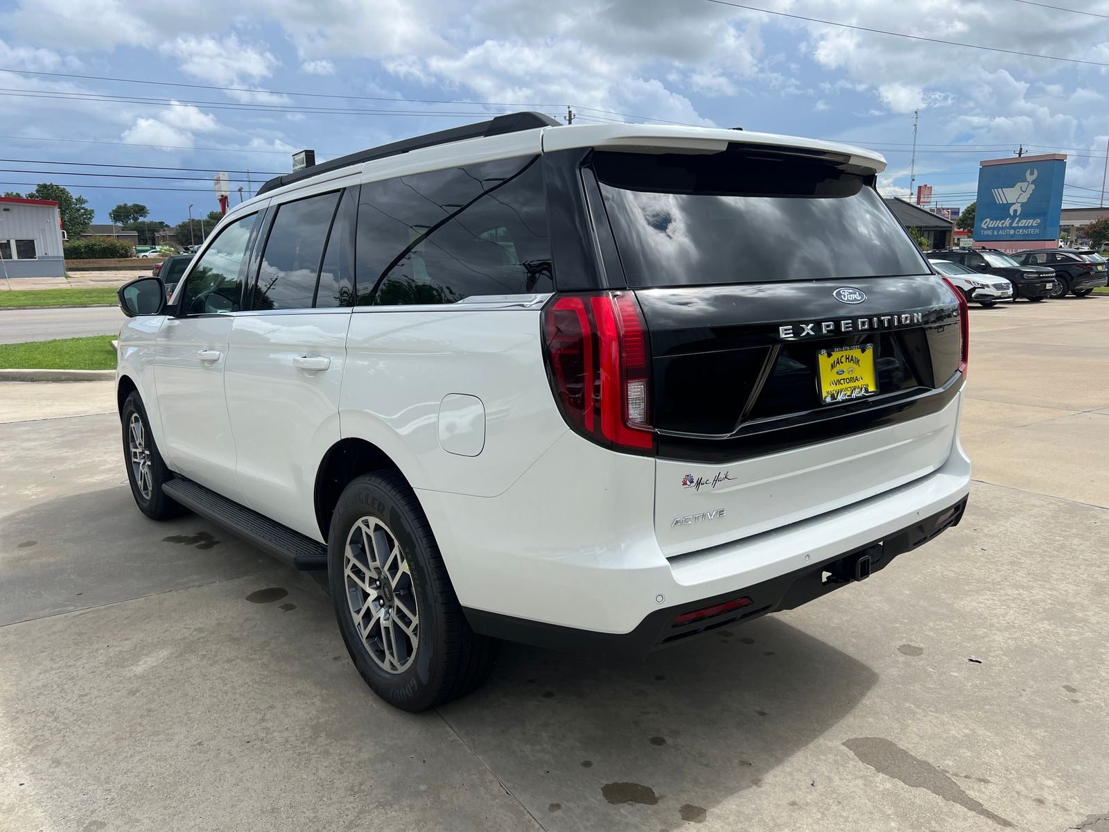 2026 Ford Expedition Active