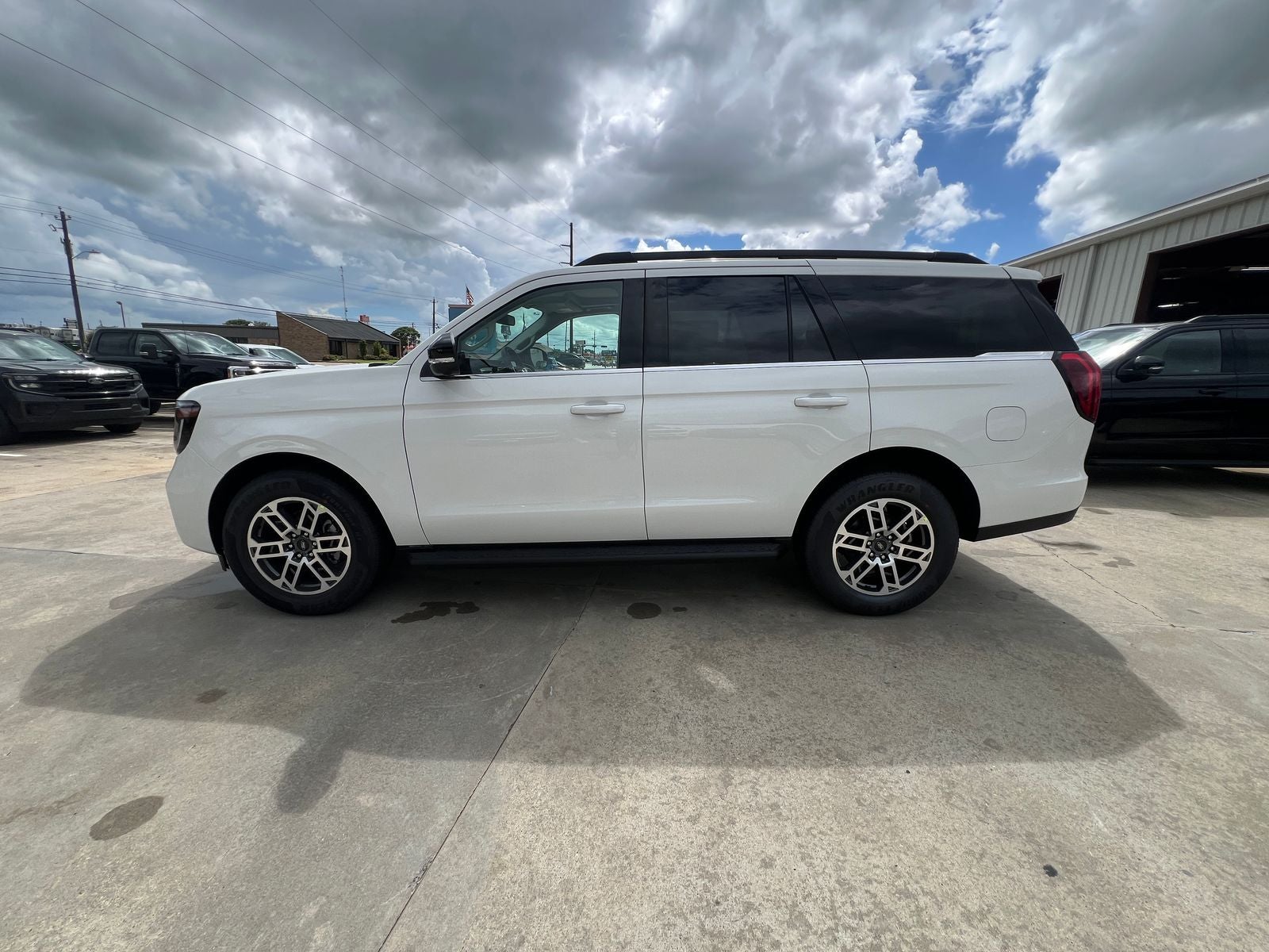 2026 Ford Expedition Active