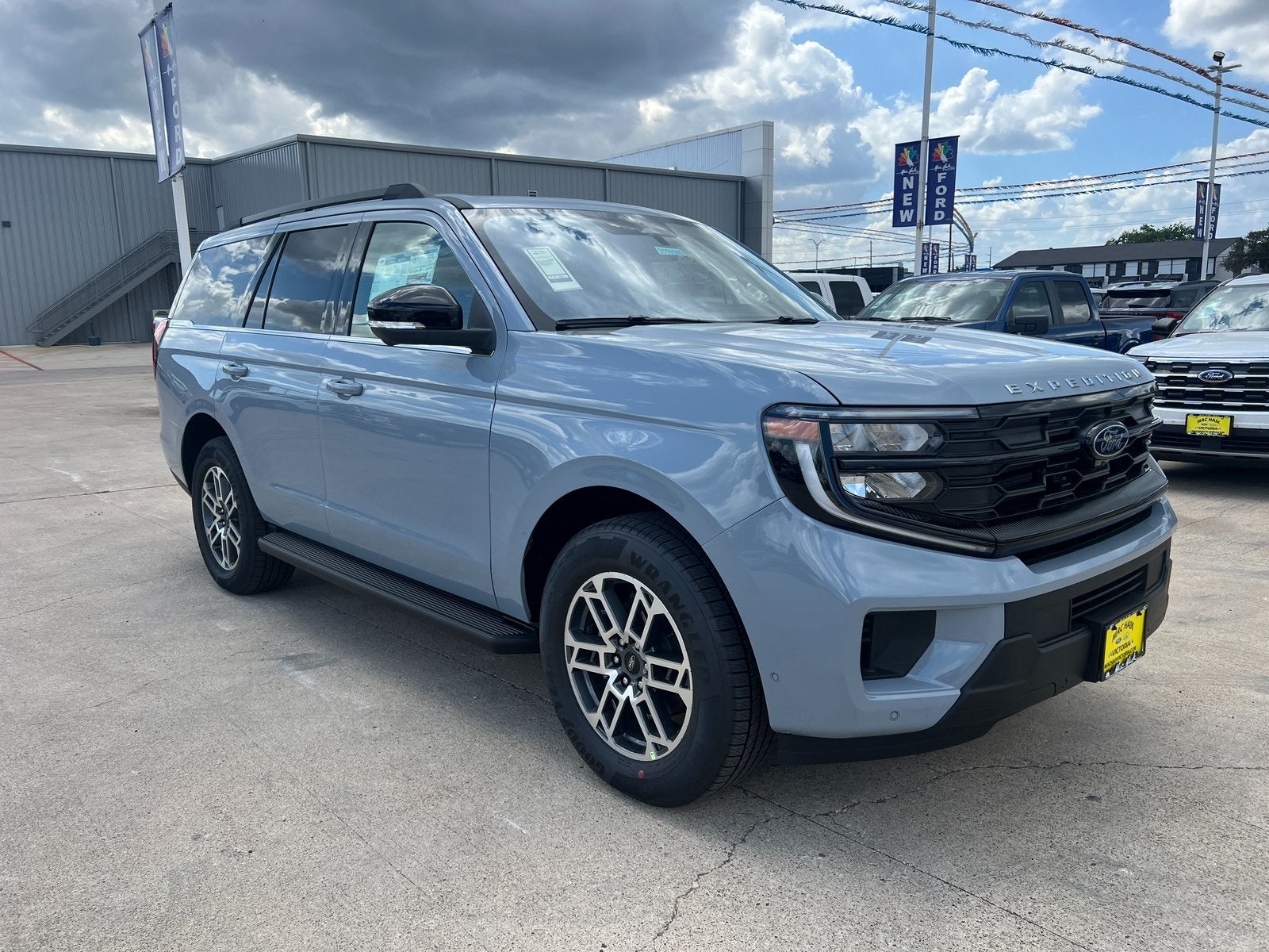 2025 Ford Expedition Active