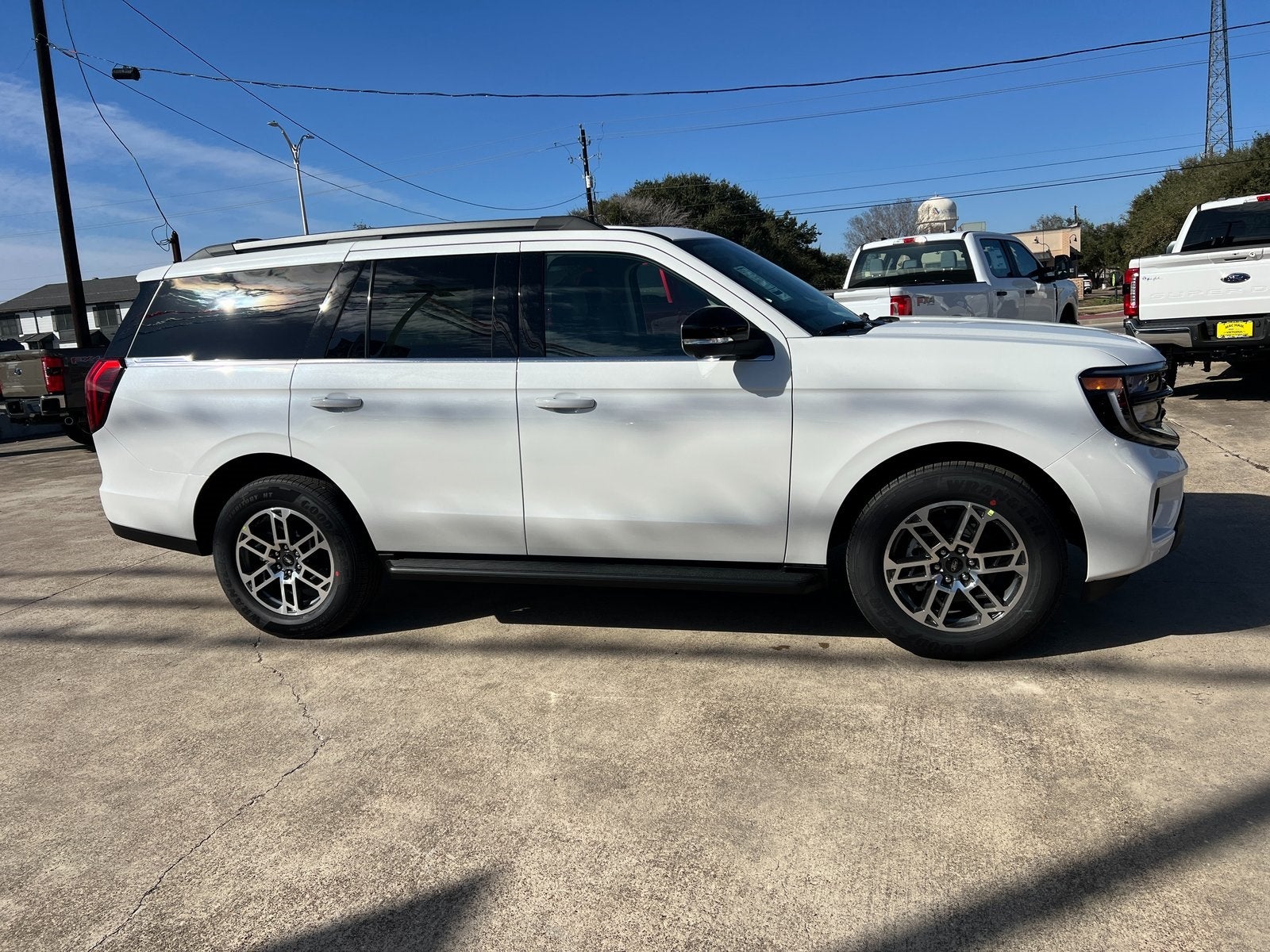 2026 Ford Expedition Active