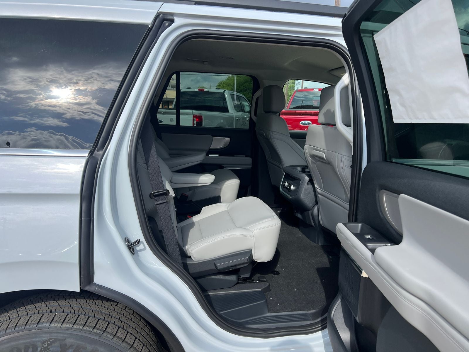 2026 Ford Expedition Active