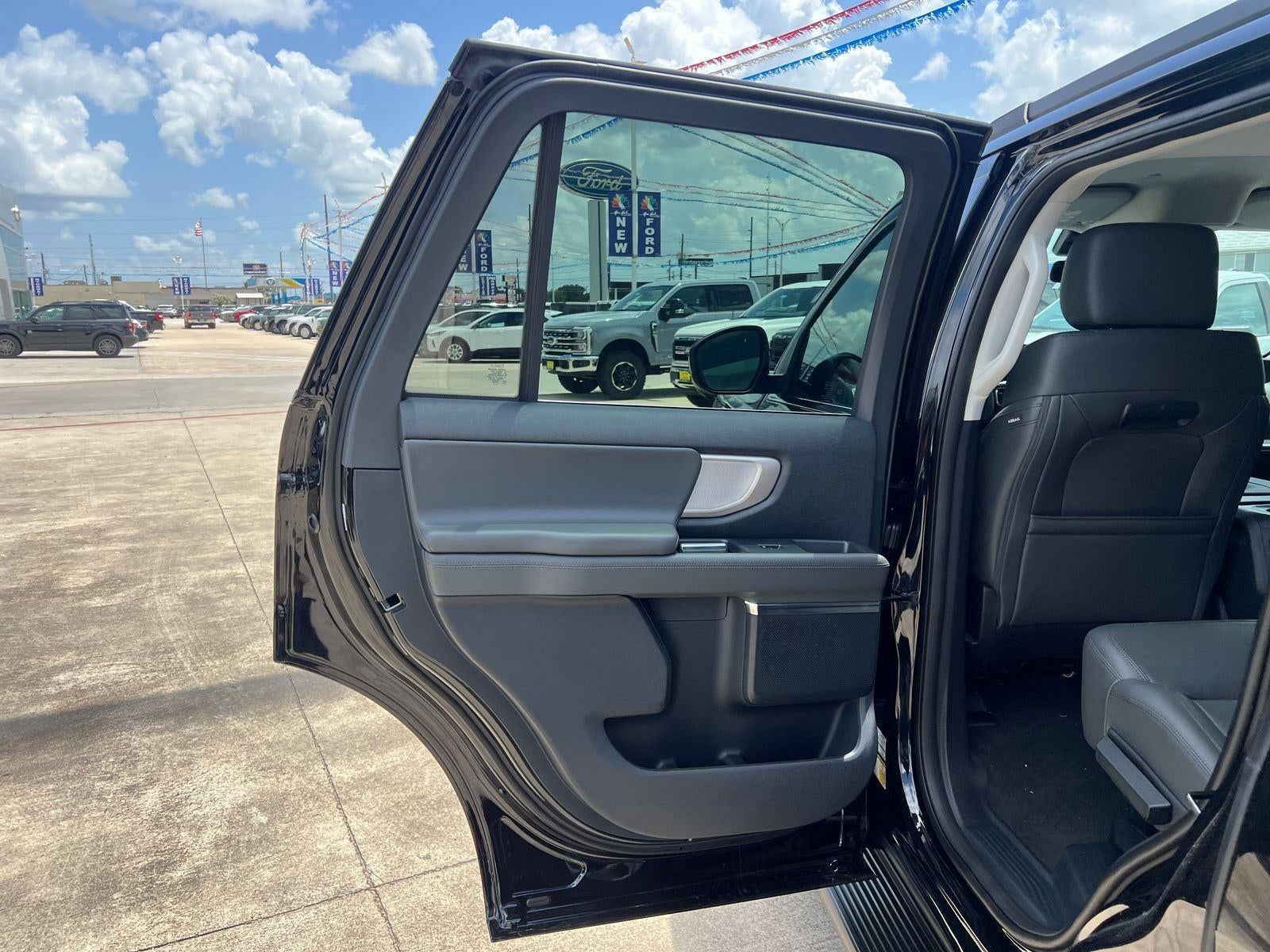 2027 Ford Expedition Active