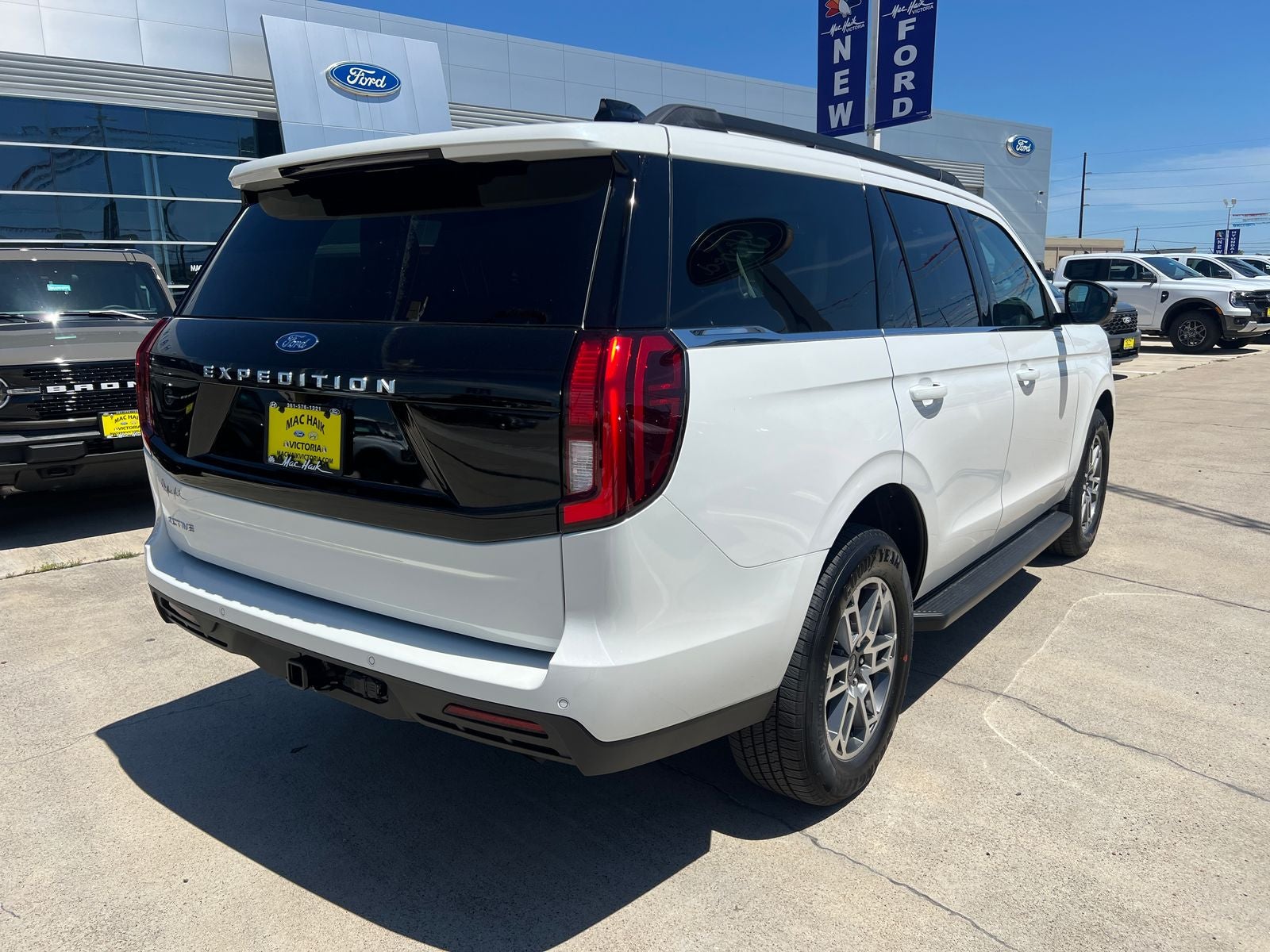 2026 Ford Expedition Active
