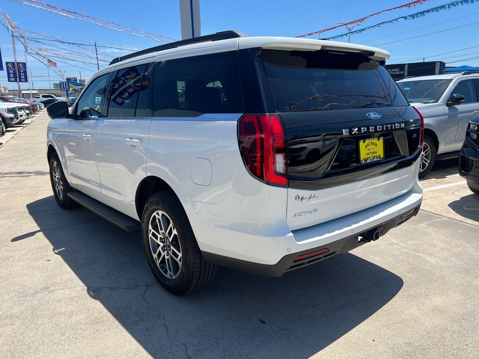 2026 Ford Expedition Active