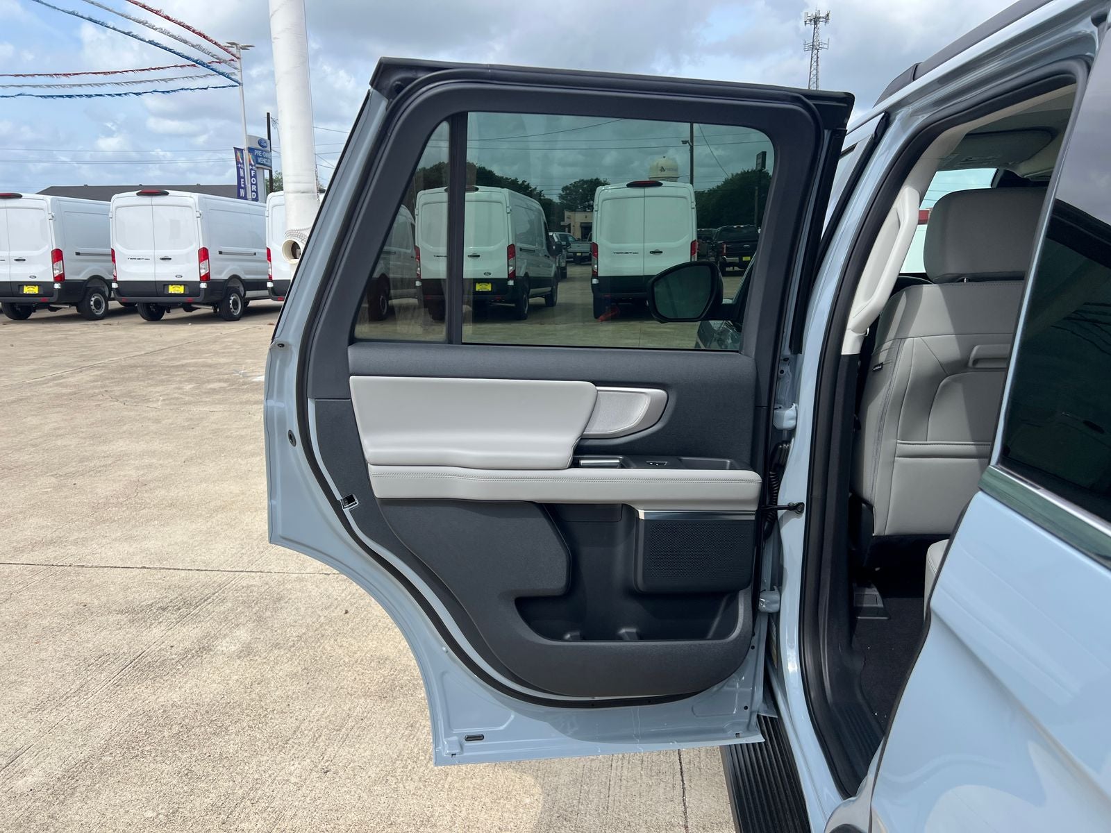 2026 Ford Expedition Active