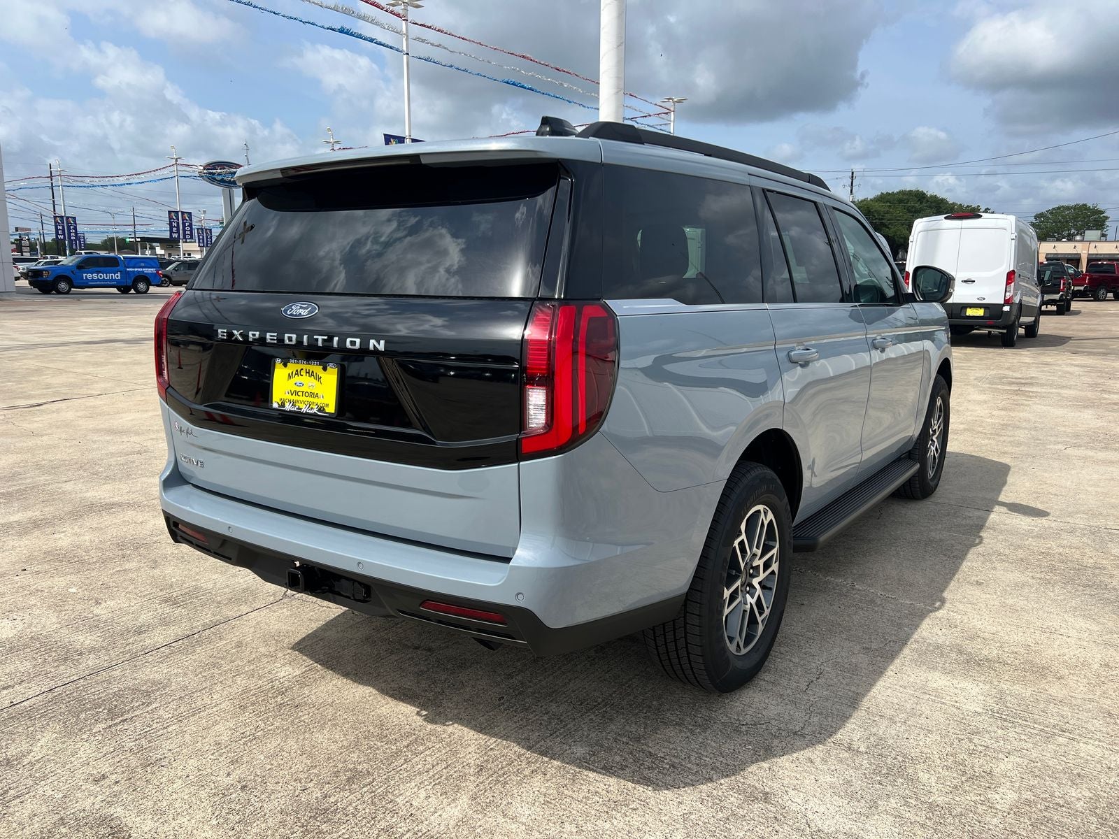 2026 Ford Expedition Active