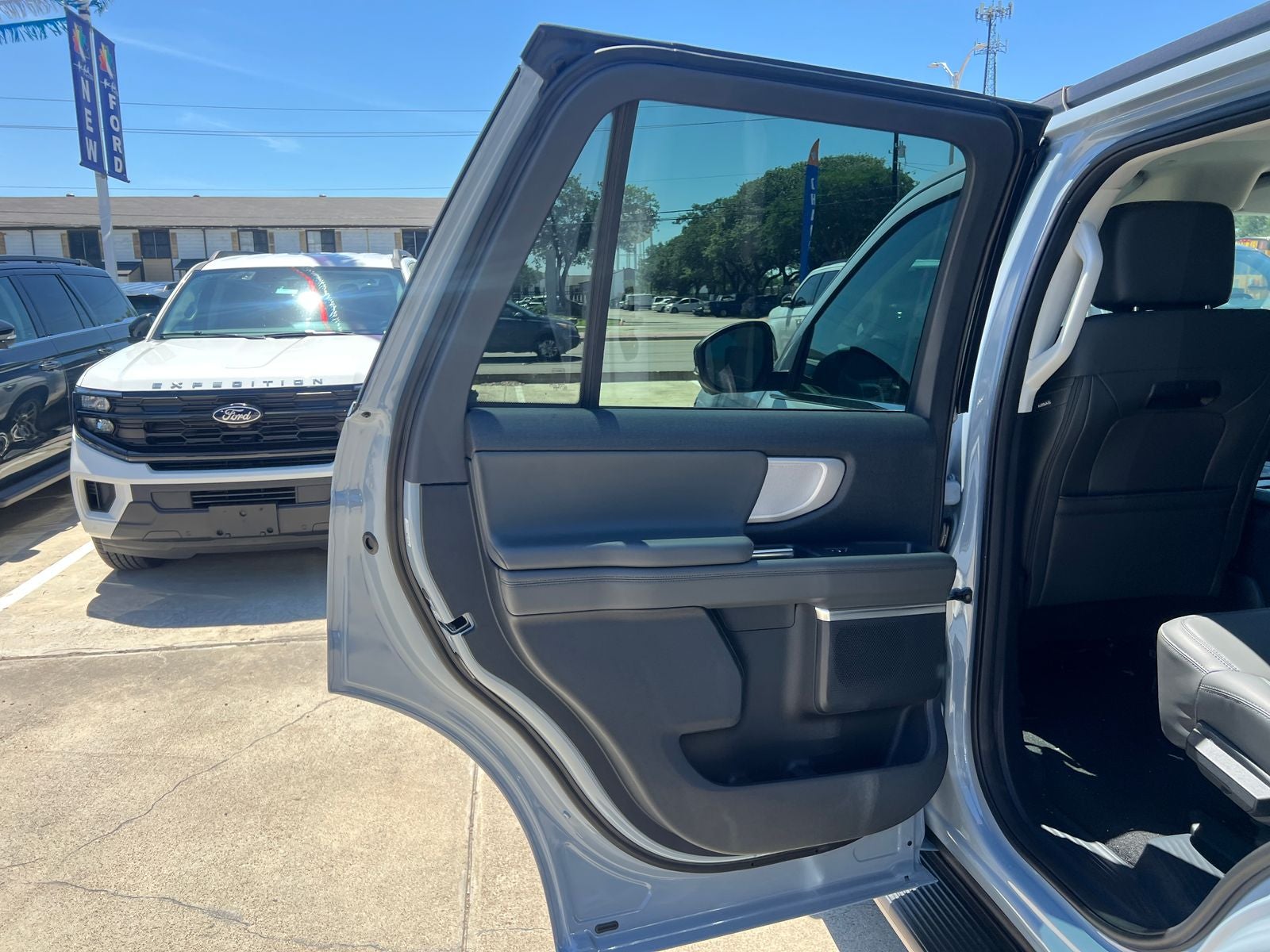 2026 Ford Expedition Active