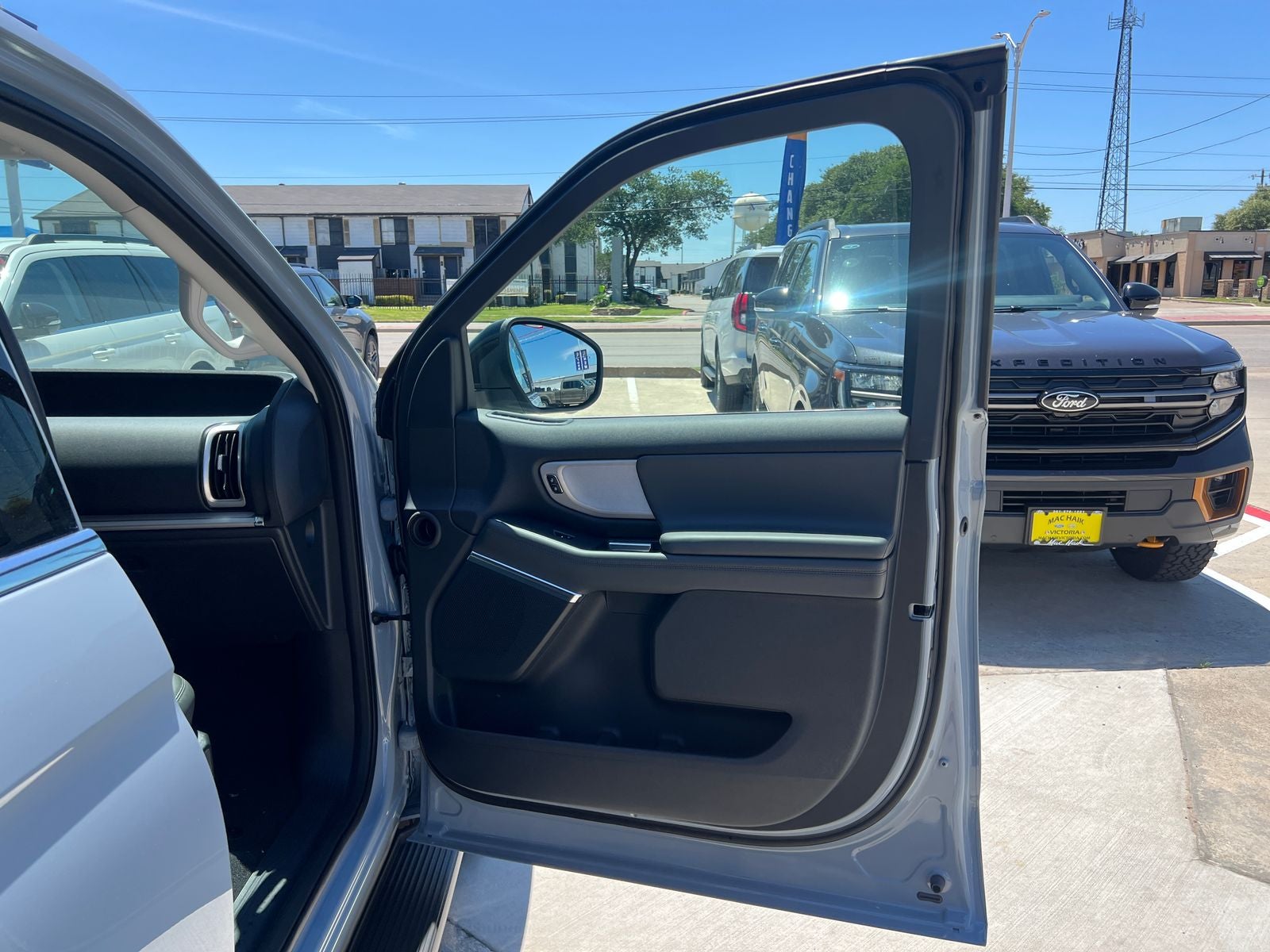 2026 Ford Expedition Active