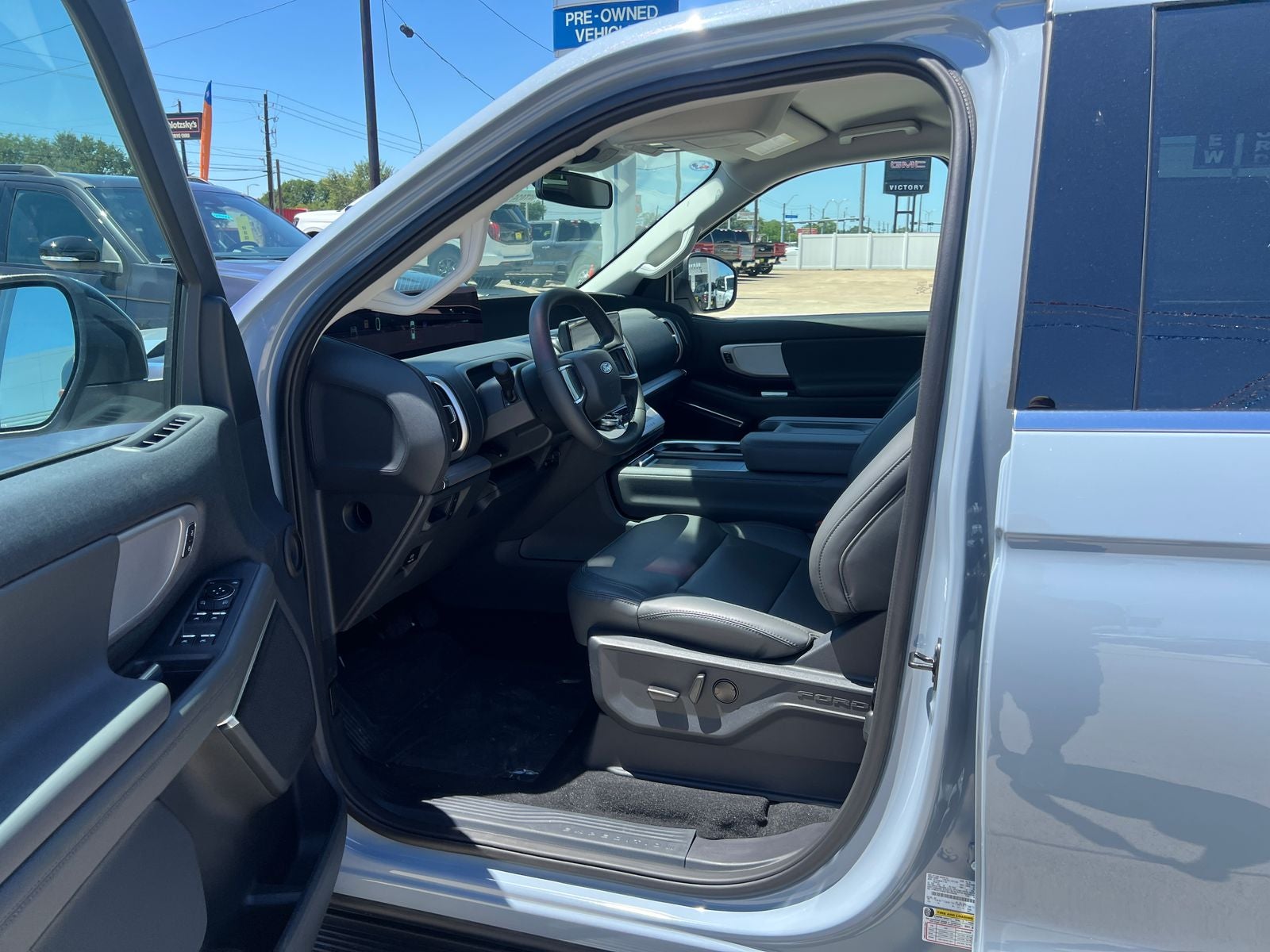 2026 Ford Expedition Active