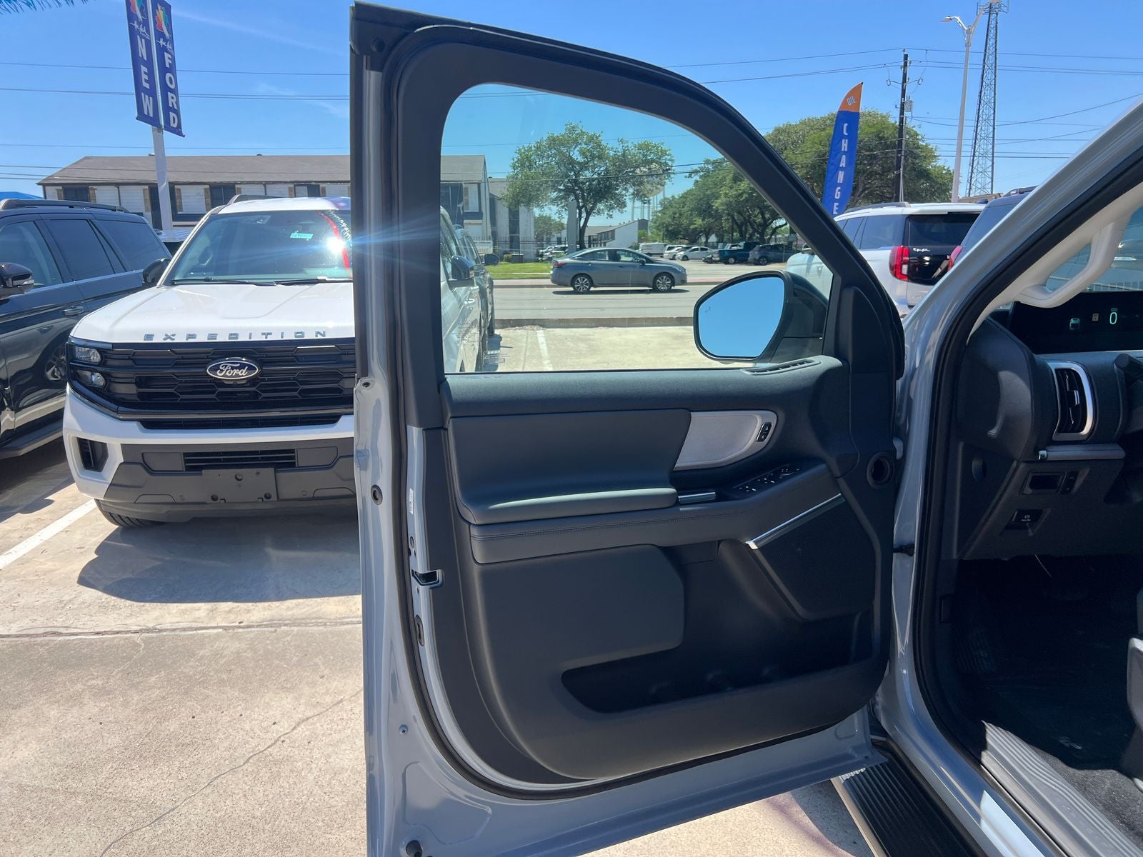 2026 Ford Expedition Active