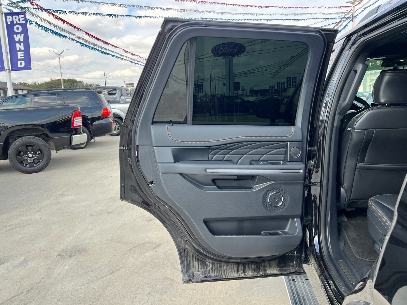 2024 Ford Expedition Platinum