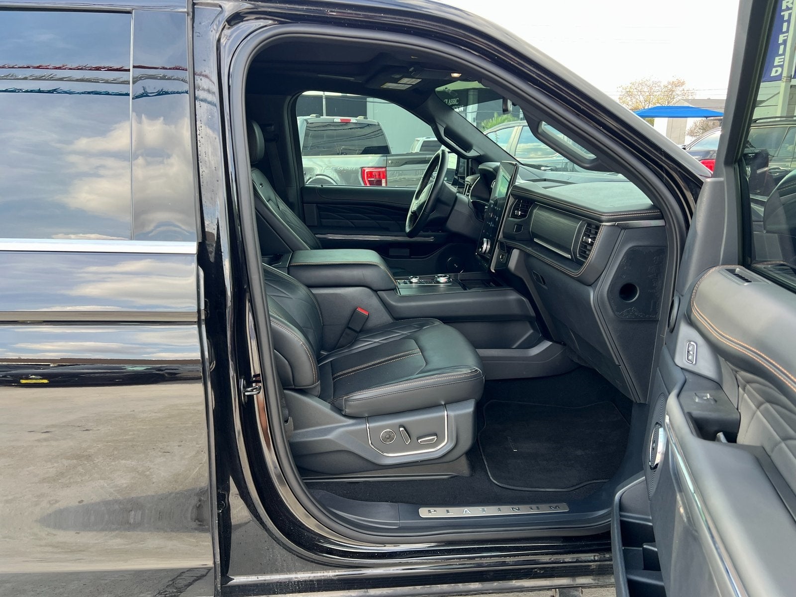 2024 Ford Expedition Platinum